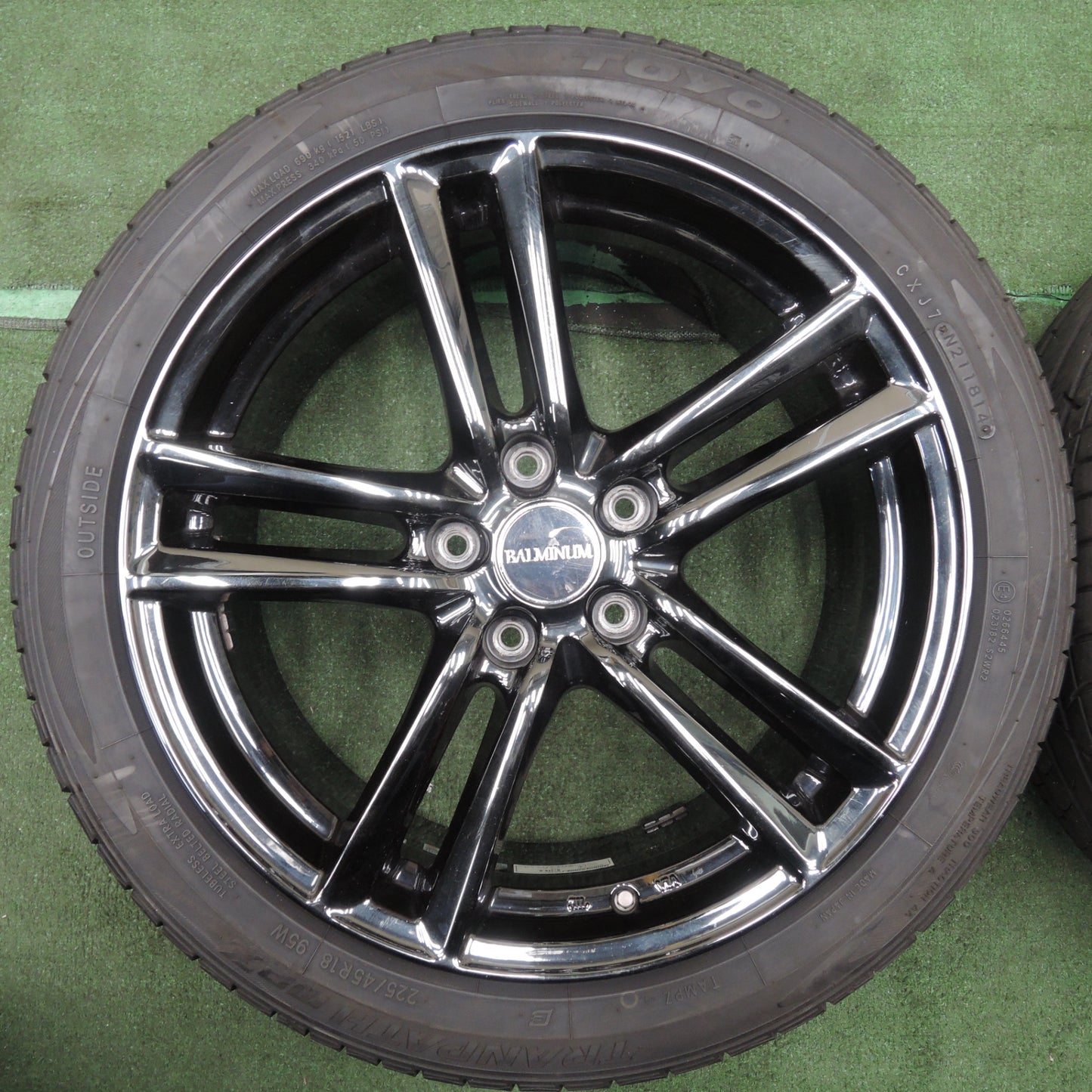 *送料無料* バリ溝！9.5分★225/45R18 BALMINUM バルミナ トーヨー トランパス MPZ 18インチ PCD114.3/5H★4022402NJノ