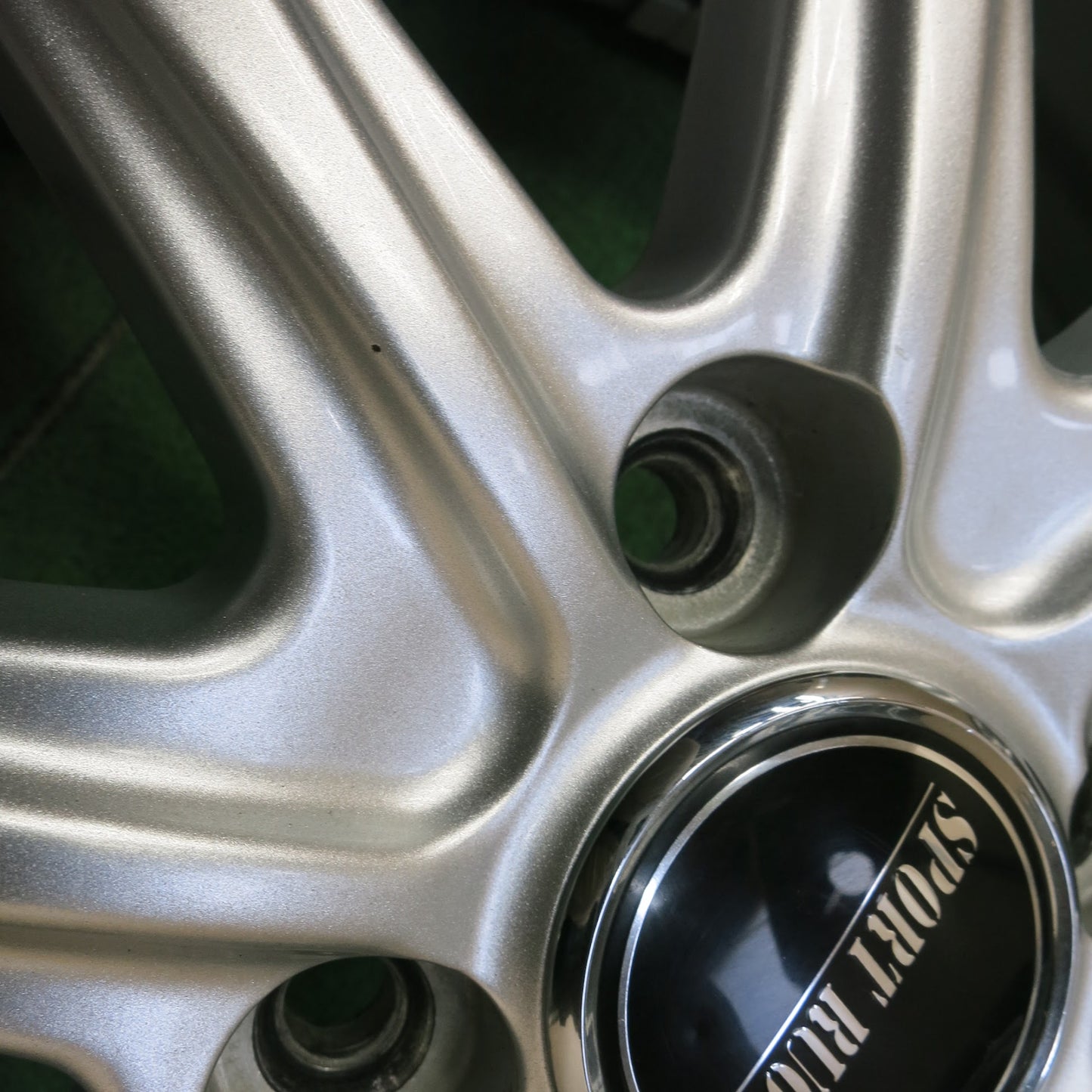 [送料無料]バリ溝！キレイ！9分★スタッドレス 175/65R15 ピレリ アイスアシンメトリコ SPORT RUOTA 15インチ PCD100/4H★3033001ヒス