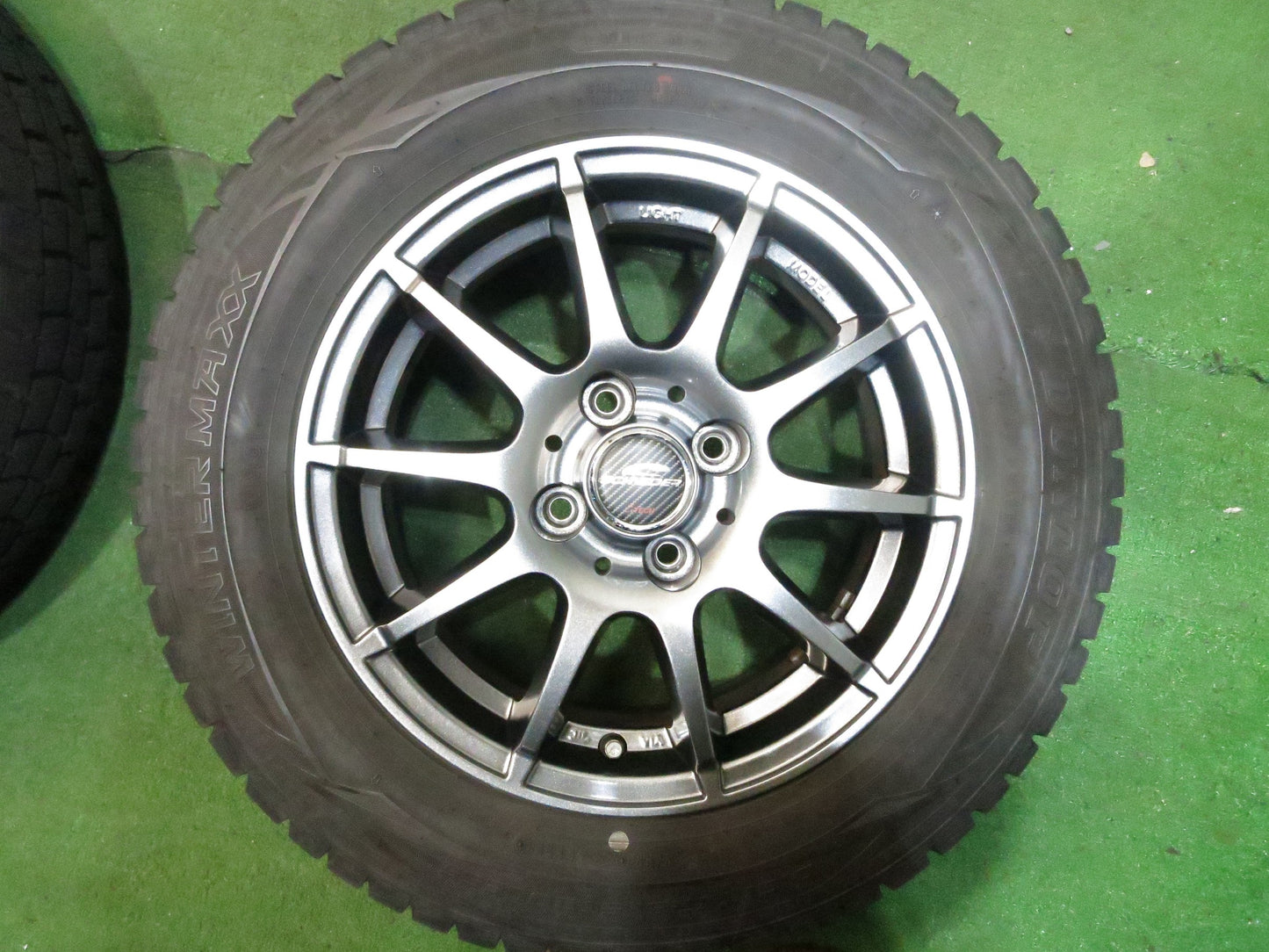 [送料無料]バリ溝！キレイ！9分★スタッドレス 175/70R14 ダンロップ ウインターマックス WM01 SCHNEIDER ATECH シュナイダー 14インチ PCD100/4H★3020807Hス