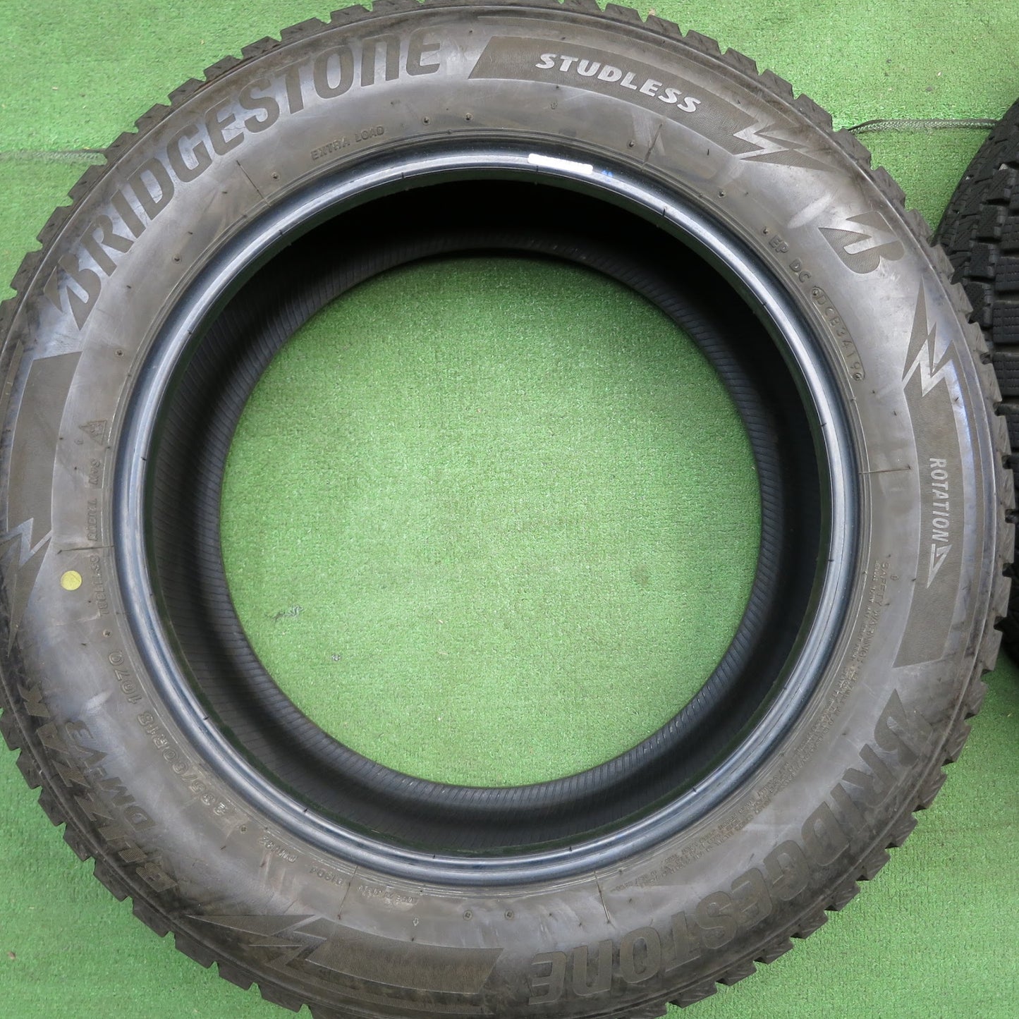 [送料無料]バリ溝！19年！9分★スタッドレス 235/60R18 ブリヂストン ブリザック DM-V3 タイヤ 18インチ レクサス NX RX CR-V CX-60 等★3050101Hスタ