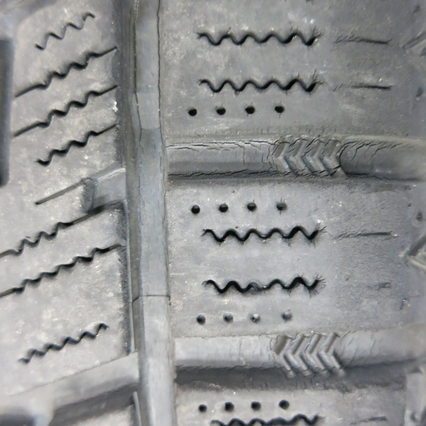 [送料無料]キレイ★トヨタ 210系 クラウン アスリート 純正 225/55R17 スタッドレス フェデラル ヒマラヤ ICEO 17インチ PCD114.3/5H★3031803ヒス