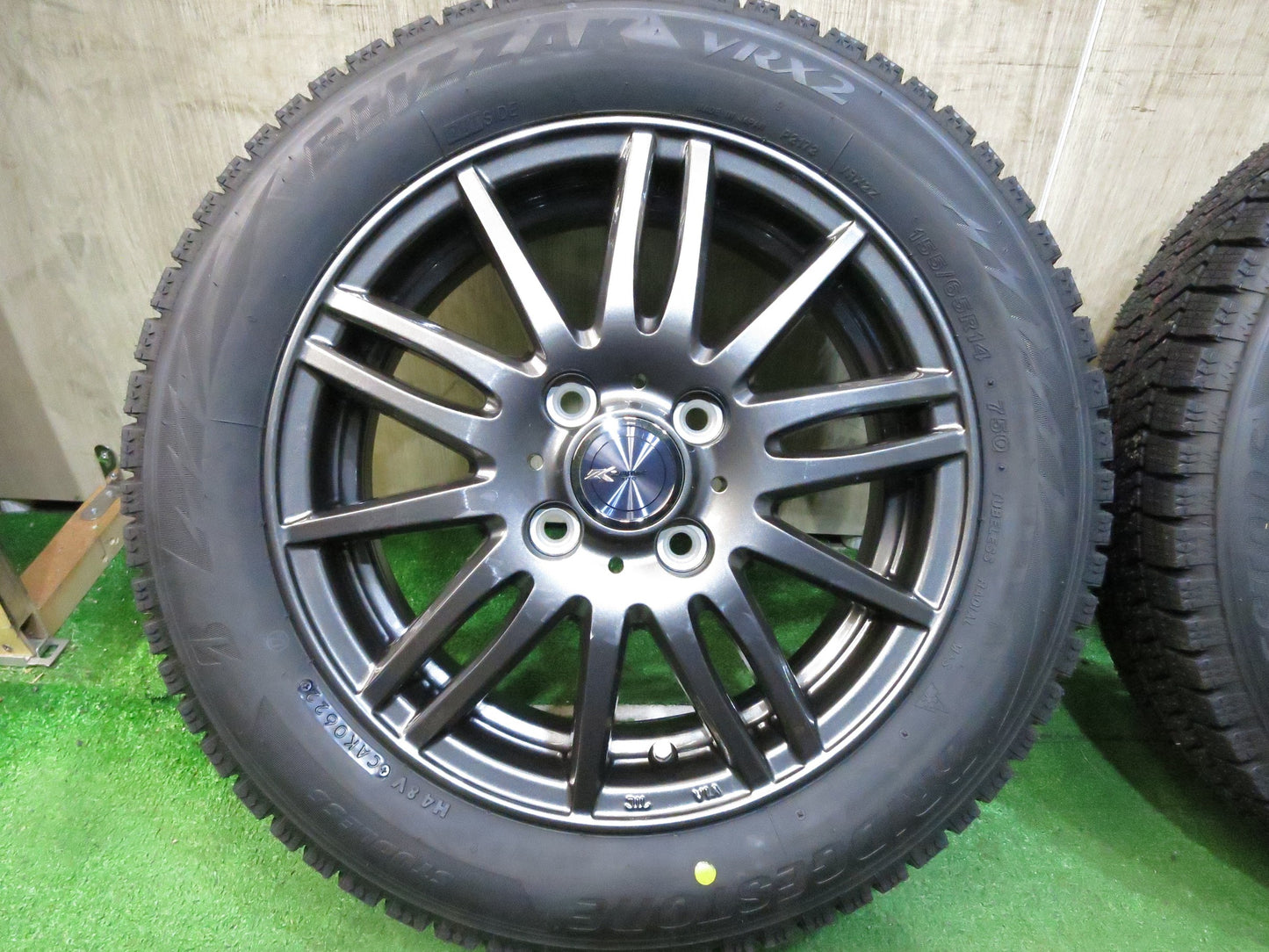 [送料無料]未使用！22年★スタッドレス 155/65R14 ブリヂストン ブリザック VRX2 ZAMIK TITO 社外 アルミ 14インチ PCD100/4H★2122106Hス