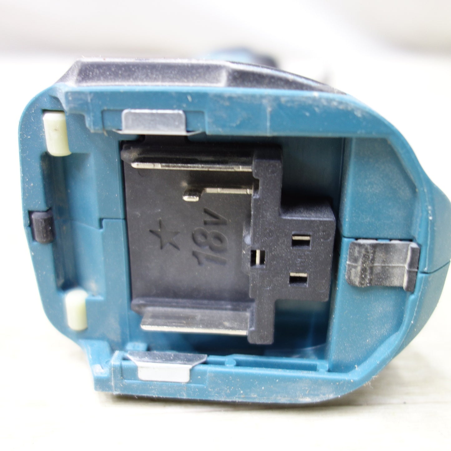 [送料無料] ◆makita マキタ 充電式マルチツール TM51D 18V 電動工具 本体のみ◆