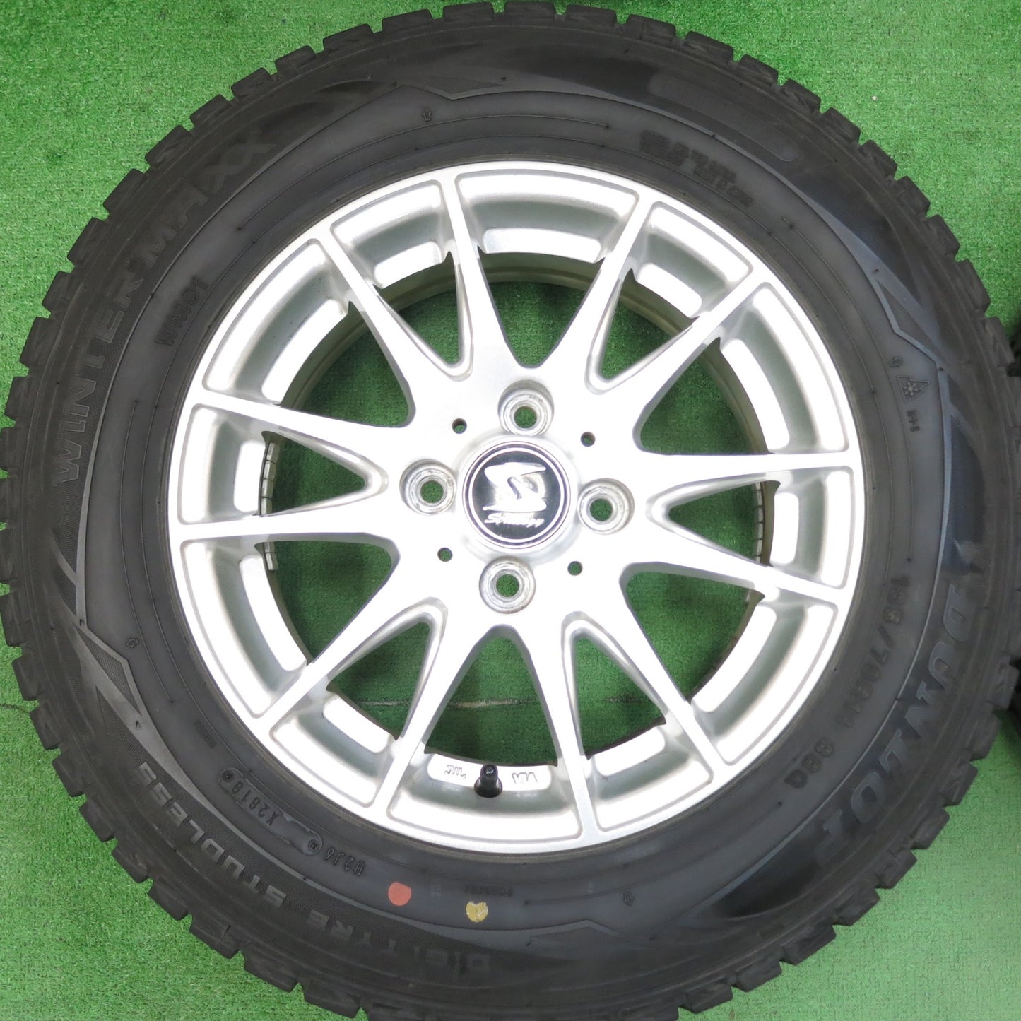[送料無料]バリ溝！9分★スタッドレス 185/70R14 ダンロップ ウインターマックス WM01 Strategy ストラテジー 14インチ PCD100/4H★3042901ヒス