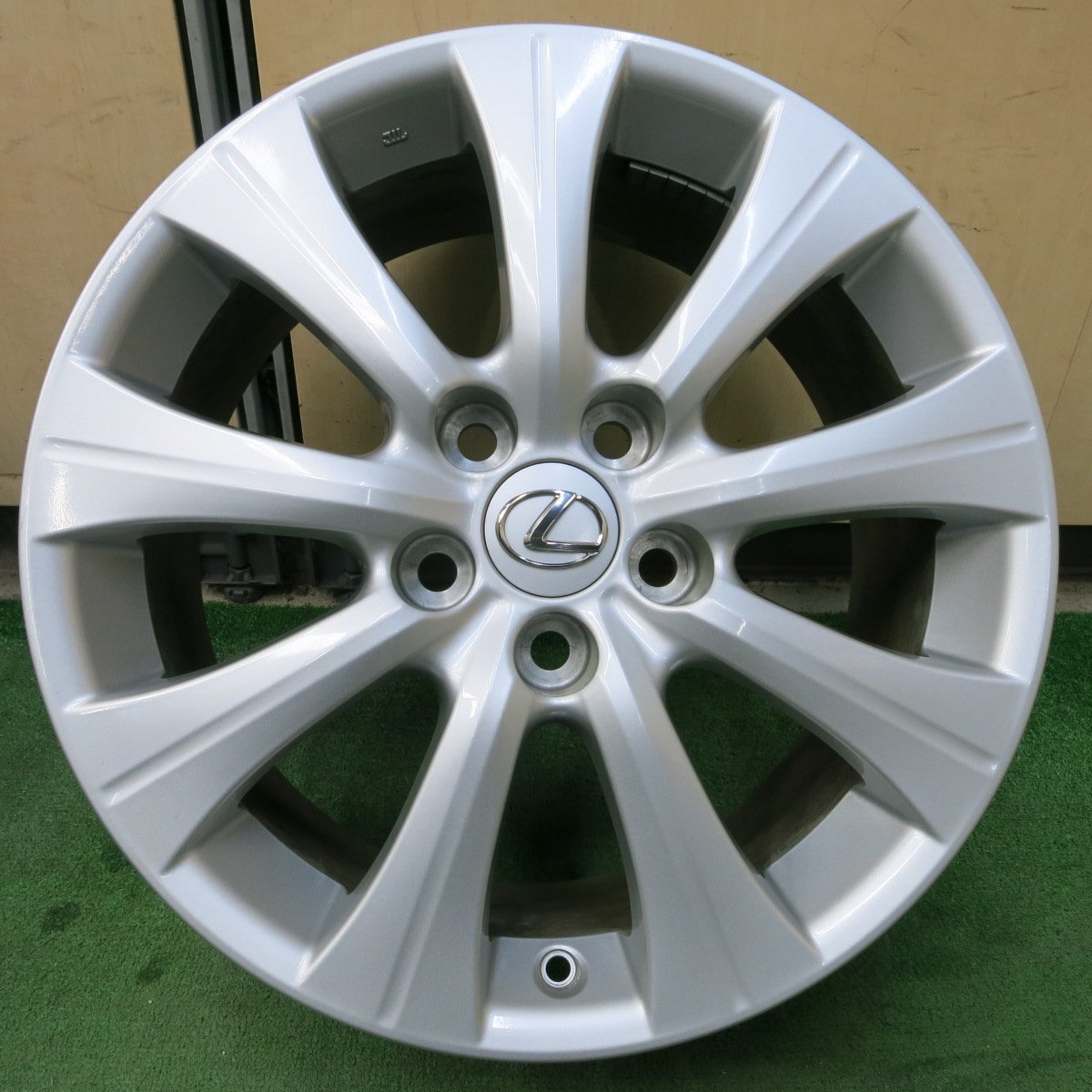 [送料無料]キレイ★レクサス 10系 GS300h 純正 ホイール 17インチ 17×7.5J PCD114.3/5H★3101403イホ