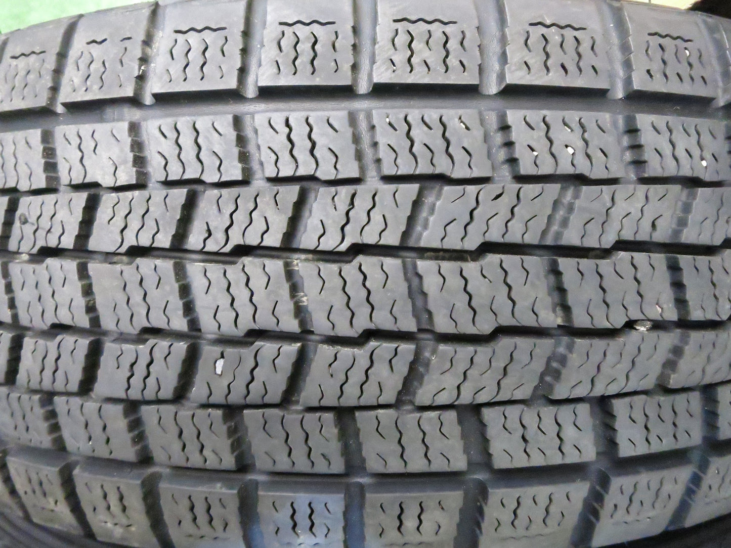 [送料無料]バリ溝！8.5分★トヨタ トヨタ アクア Xアーバン 純正 175/60R16 スタッドレス ファルケン エスピア EPZ 16インチ PCD100/4H★3021508Hス