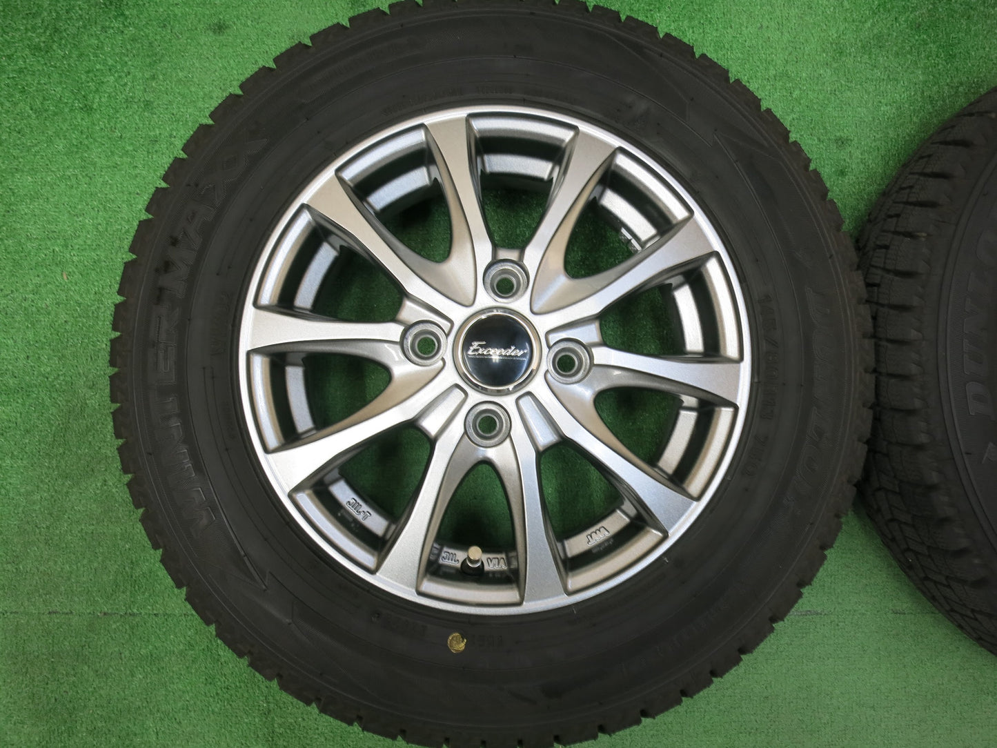 [送料無料]バリ溝！22年！綺麗！ほぼ10分★スタッドレス 145/80R13 ダンロップ ウインターマックス WM02 Exceeder エクシーダー 13インチ PCD100/4H★3031003ヒス