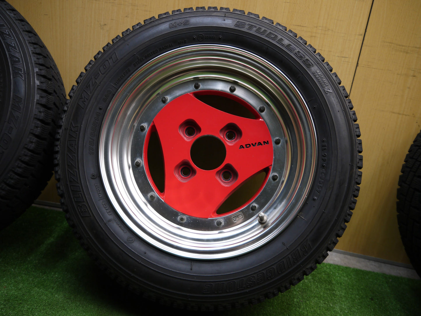 [送料無料]綺麗★ADVAN RACING A3A -14-1 175/65R14 スタッドレス YOKOHAMA アドバンレーシング ブリヂストン ブリザックMZ-01 PCD114.3/4H★2020123ヤス