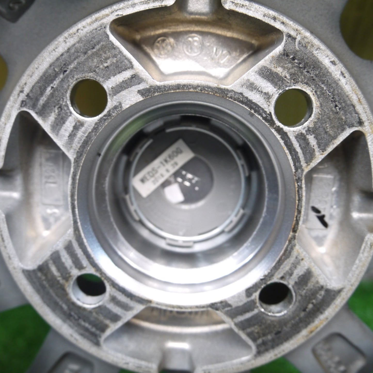 [送料無料]バリ溝！キレイ！9分★スタッドレス 175/65R15 グッドイヤー アイスナビ6 ravrion RM01 weds ラブリオン 15インチ PCD100/4H★3062602Hス