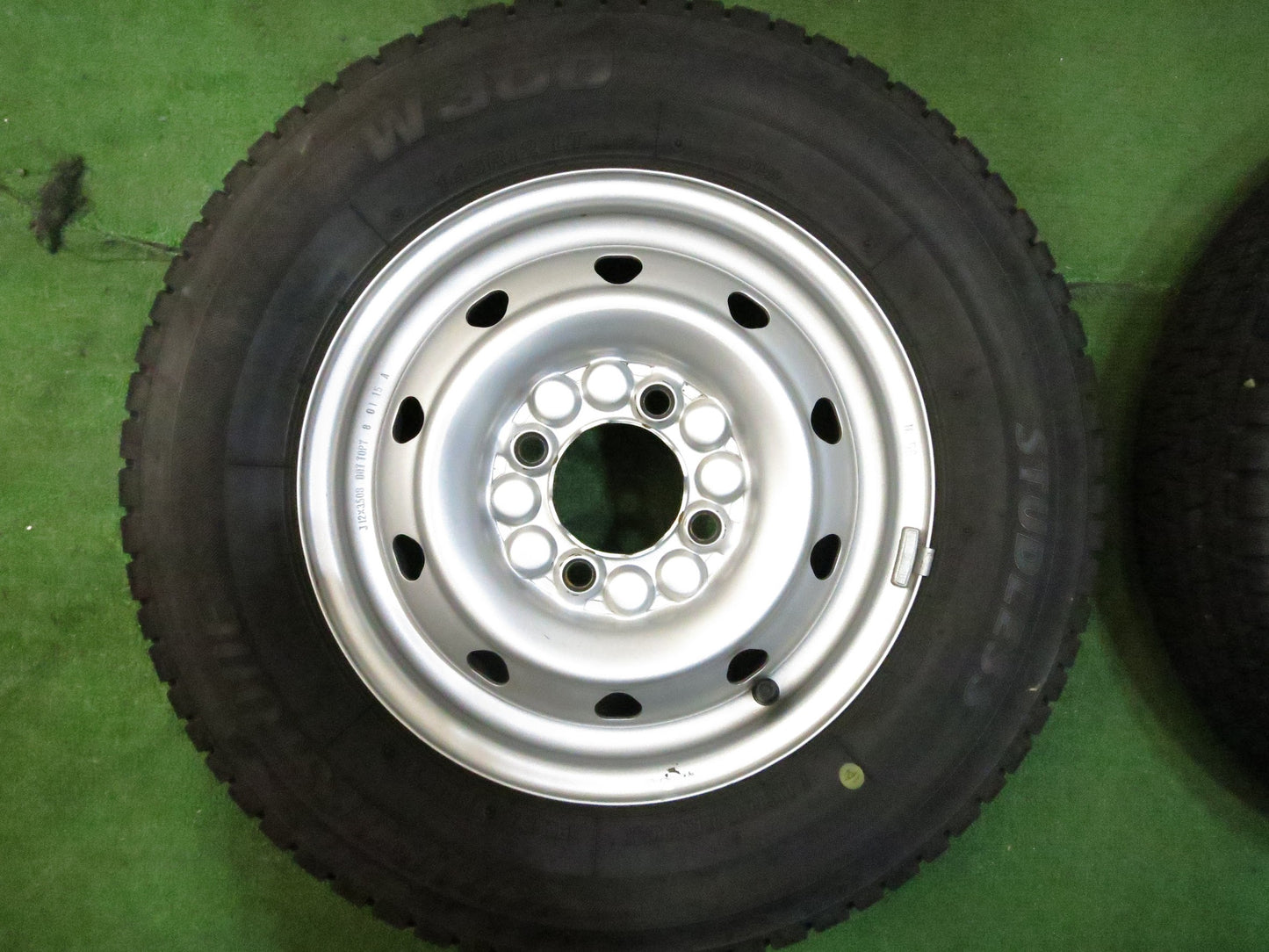 [送料無料]バリ溝！20年！キレイ！8.5分★スタッドレス 145R12 ブリヂストン W300 TOPY スチール ホイール 12インチ PCD100/4H★3022701Hス