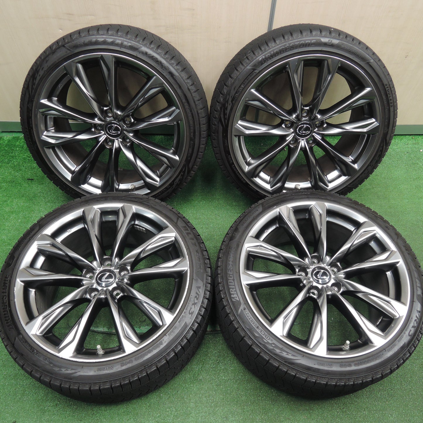*送料無料*センサー付！バリ溝！21年！9分★レクサス IS Fスポーツ 純正 235/40R19 265/35R19 スタッドレス ブリヂストン ブリザック VRX3 PCD114.3/5H★3111804HAス