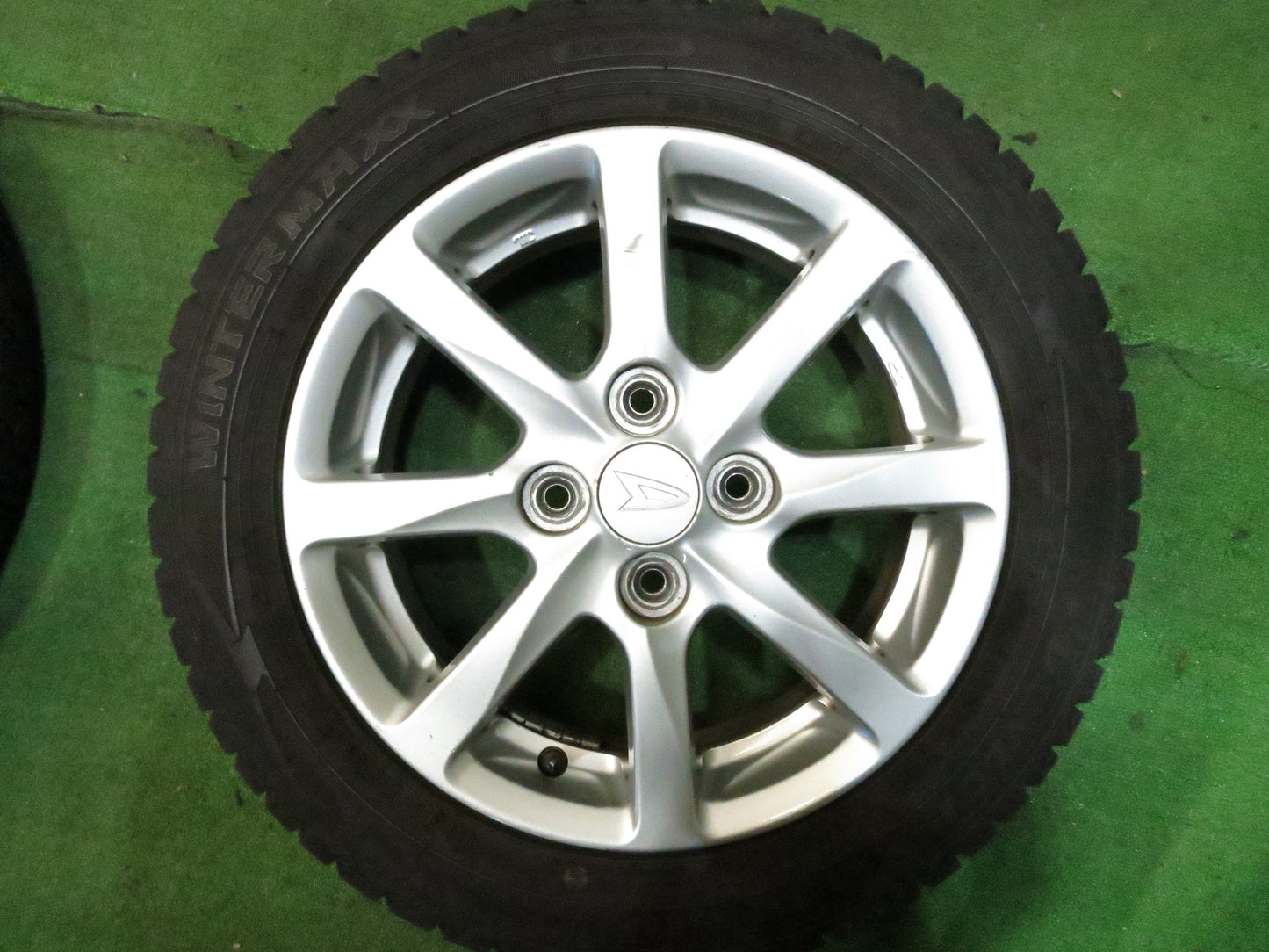 [送料無料]バリ溝！20年！9分★ダイハツ ムーヴ 純正 155/65R14 スタッドレス ダンロップ ウインターマックス WM02 14インチ PCD100/4H★3011107Hス