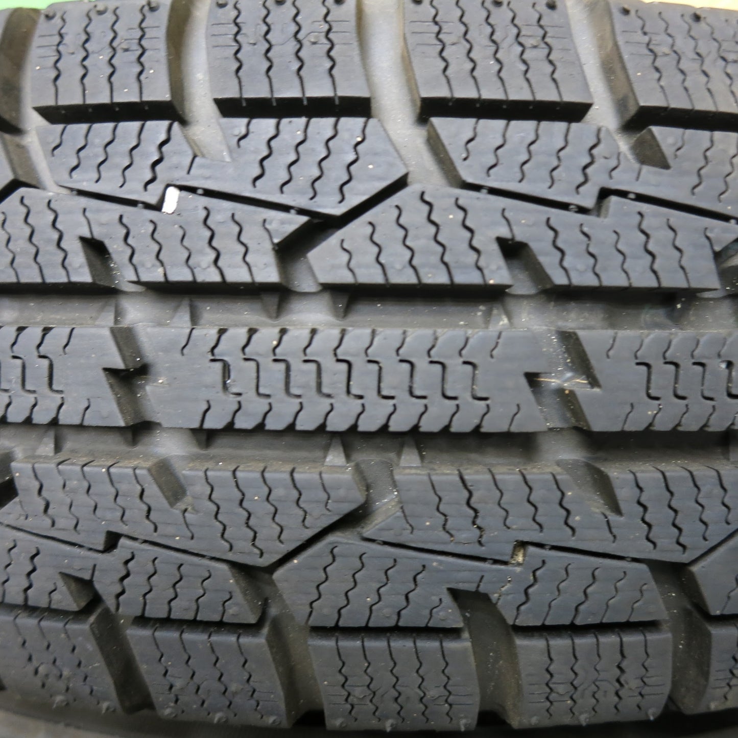 [送料無料]バリ溝！21年！9.5分以上★スタッドレス 145/80R13 トーヨー オブザーブ ガリット GIZ Exceeder エクシーダー 13インチ PCD100/4H★3041401Hス