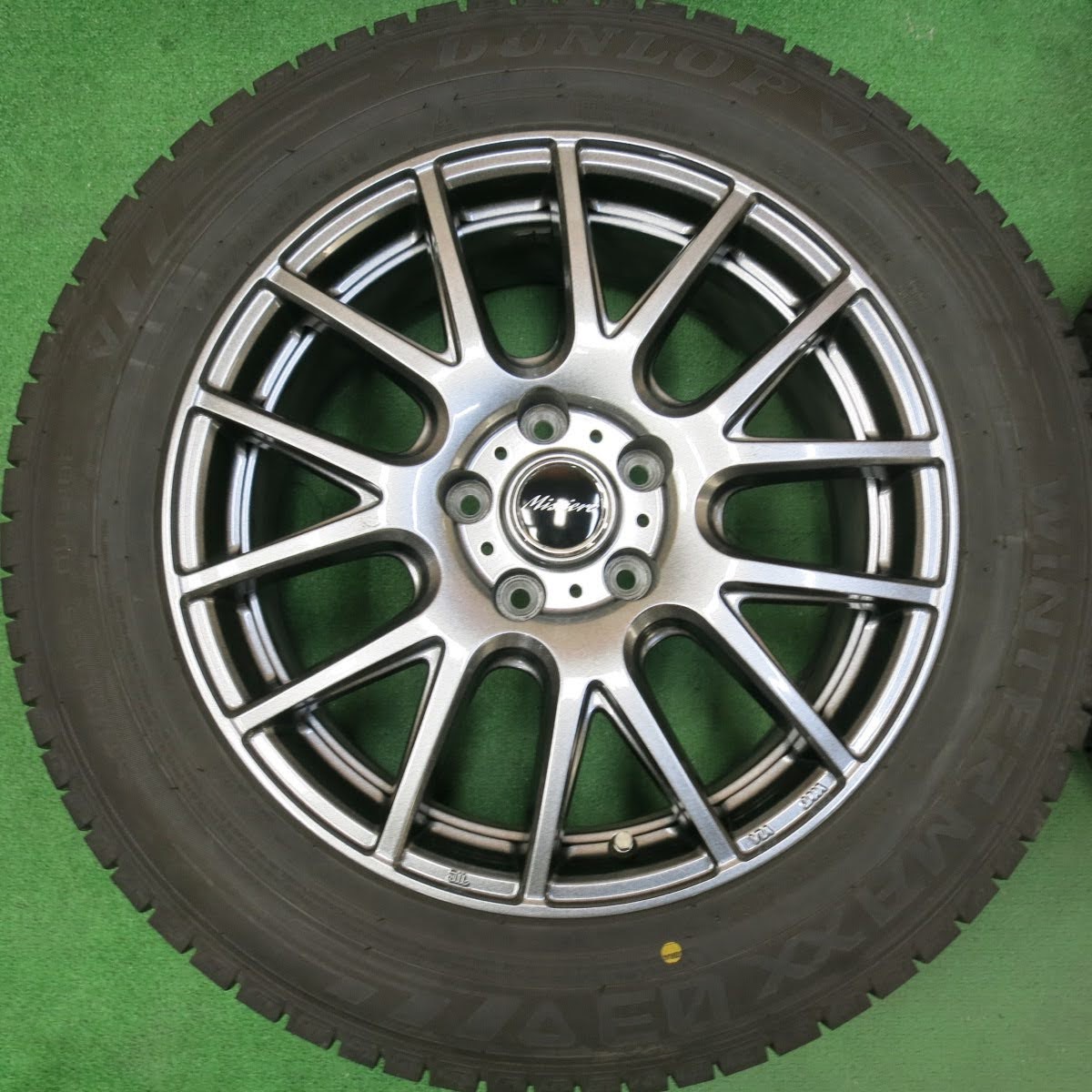 [送料無料]バリ溝！21年！キレイ！9.5分★スタッドレス 215/60R17 ダンロップ ウインターマックス 03 Mistiere ミスティーレ 17インチ PCD114.3/5H★3061910ヒス