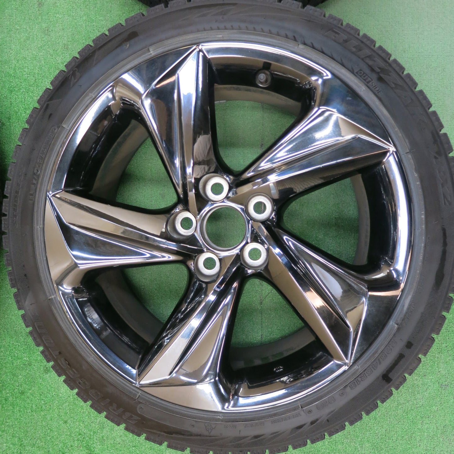 [送料無料]バリ溝！9.5分★トヨタ 220系 クラウン RS 純正 225/45R18 スタッドレス ブリヂストン ブリザック VRX2 18インチ PCD114.3/5H★3051602ヒス
