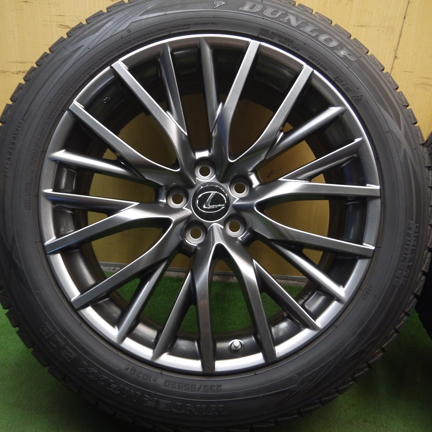 *送料無料*センサー付！バリ溝！キレイ！9.5分★レクサス RX300 Fスポーツ 純正 235/55R20 スタッドレス ダンロップ ウインターマックス SJ8 PCD114.3/5H★3120808Hス