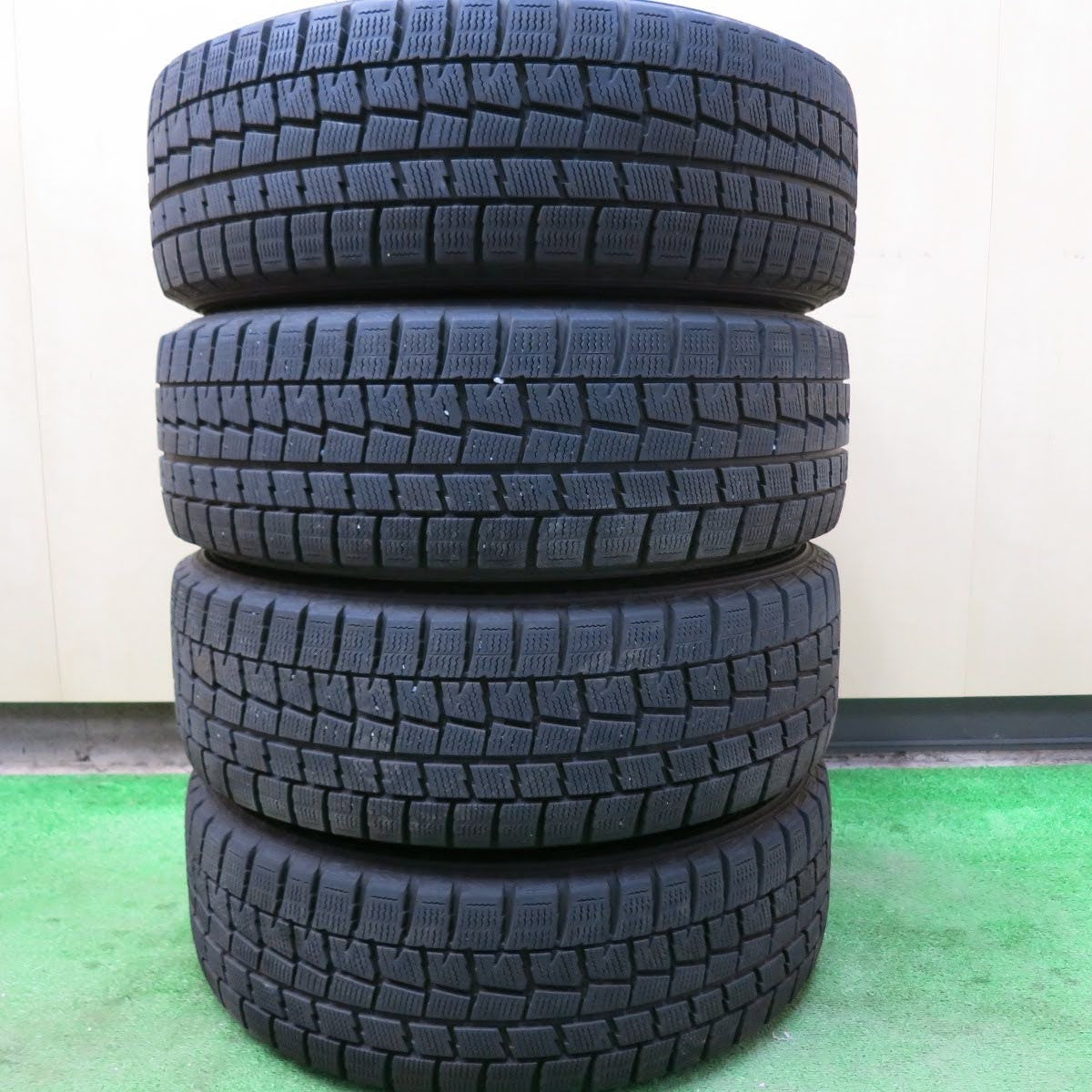 [送料無料]4本価格！19年★ワーゲン アウディ 等 185/60R15 スタッドレス AGA ダンロップ ウインターマックス WM01 15インチ PCD100/5H★3061701ヒス