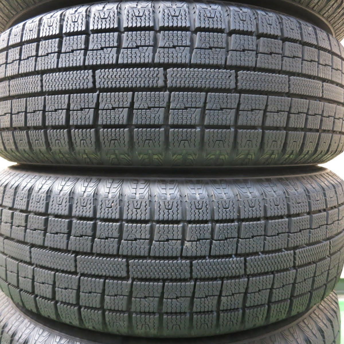 [送料無料]超バリ溝！19年！キレイ！ほぼ10分★BMW MINI ミニ 純正 175/65R15 スタッドレス トーヨー ガリット G5 15インチ PCD100/4H★3081006イス