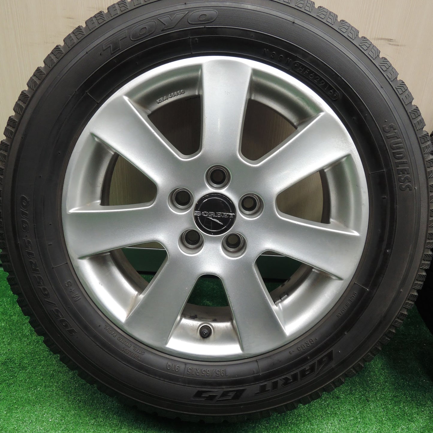 [送料無料]バリ溝！8.5分★スタッドレス BORBET 195/65R15 トーヨー ガリット G5 ボルベット 15インチ PCD100/5H★3072406IHス