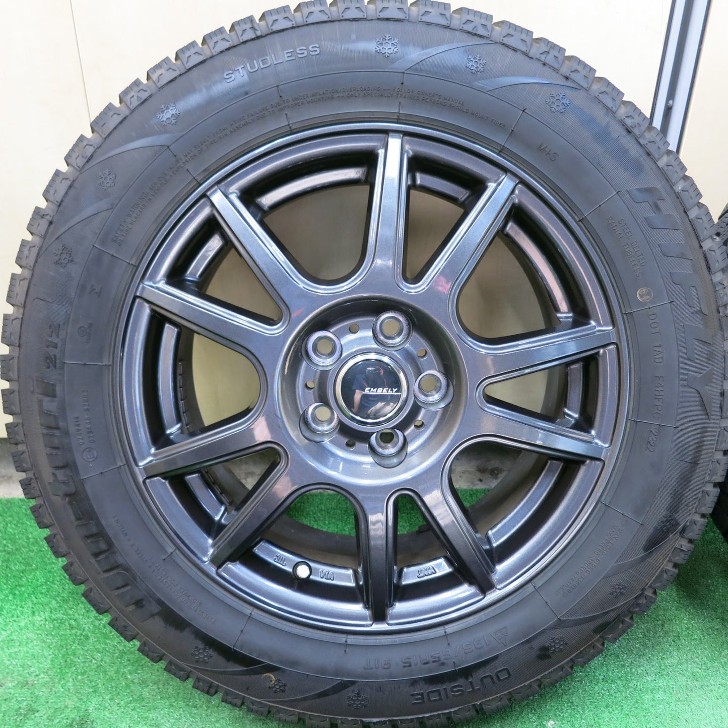 [送料無料]バリ溝！22年！キレイ！ほぼ10分★スタッドレス 195/65R15 ハイフライ Win-turi 212 EMBELY 15インチ PCD100/5H★3051701ヒス