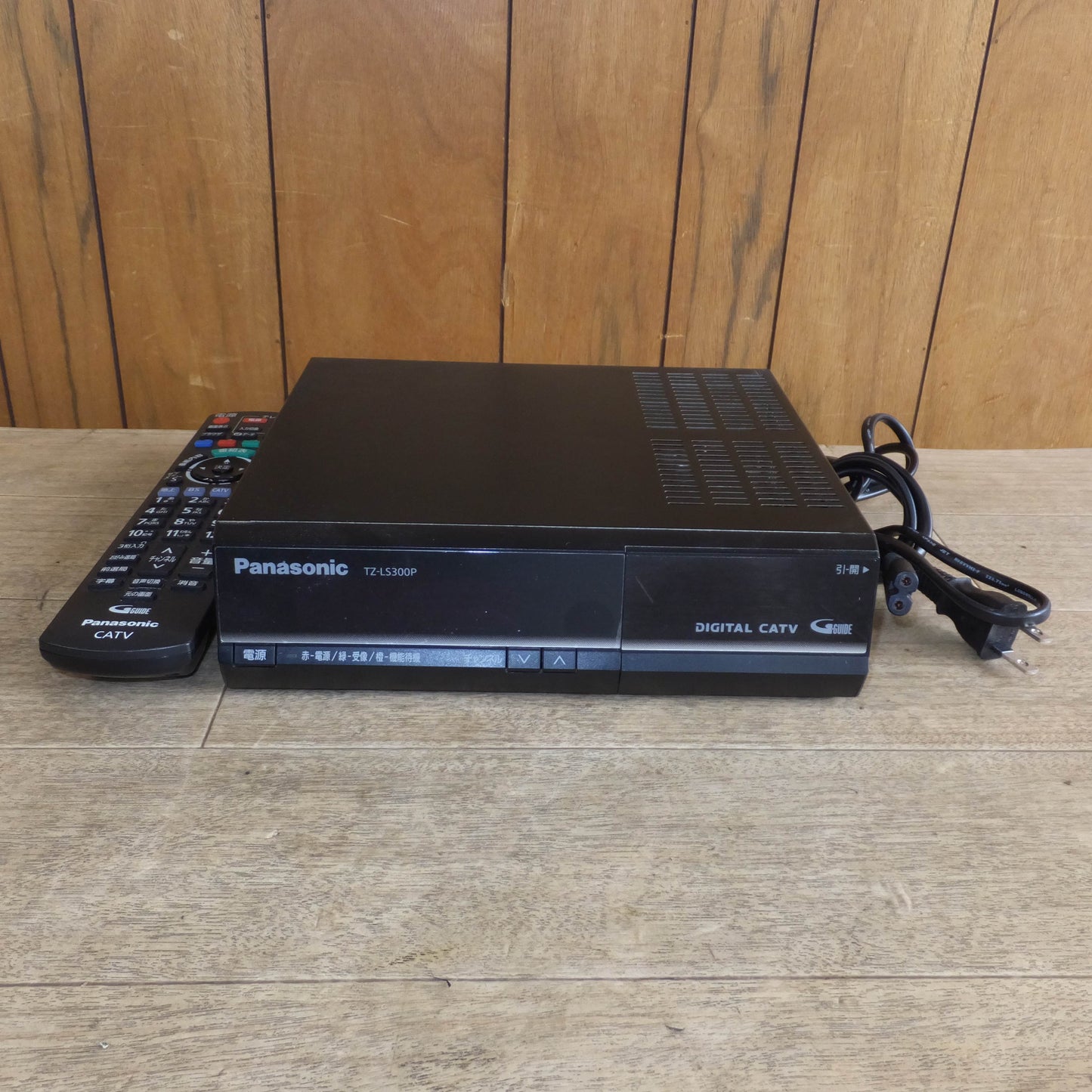 [送料無料]現状品★パナソニック Panasonic CATVデシタルSTB TZ-LS300PA　100V 50Hz/60Hz★
