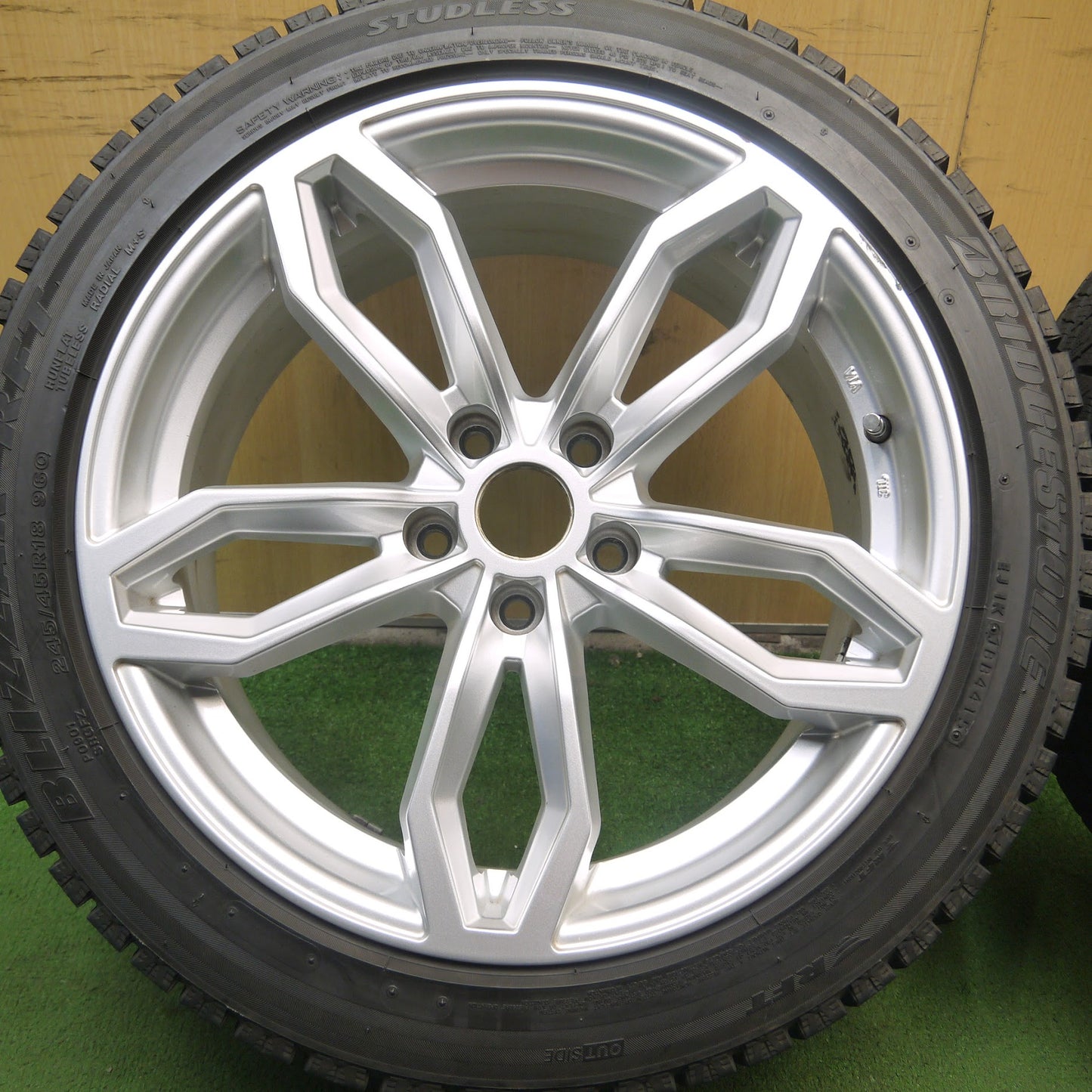 [送料無料]4本価格★BMW アウディ 等 AGA 245/45R18 スタッドレス TAS ブリヂストン ブリザック RFT 18インチ PCD112/5H★3070311Hス