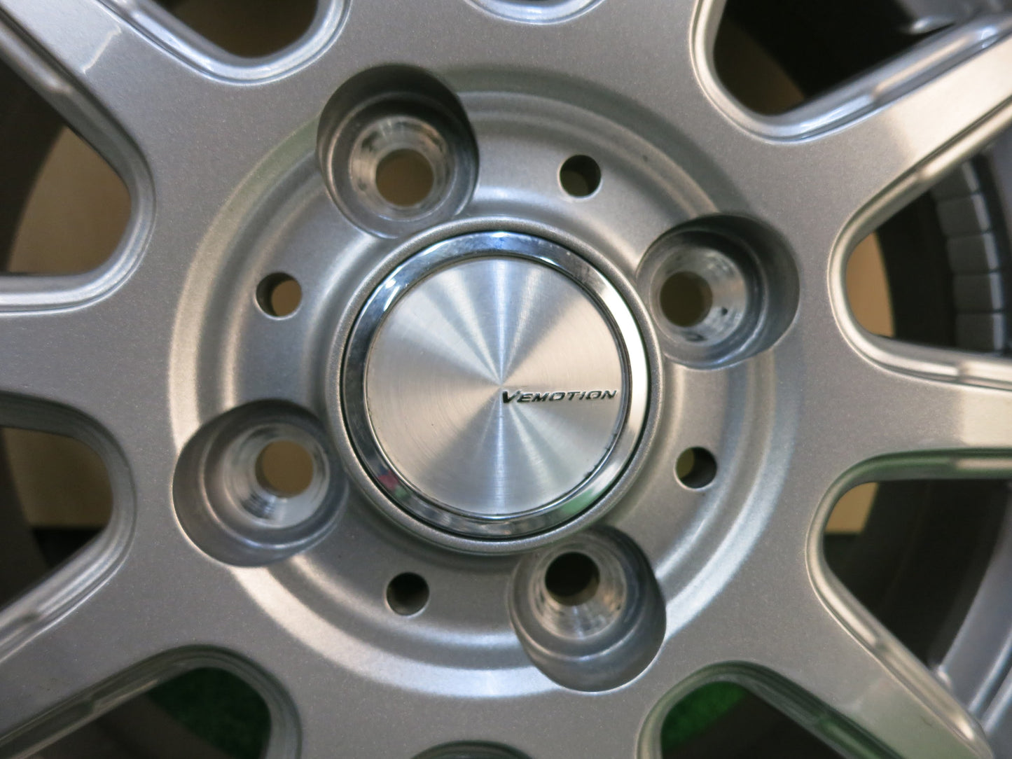 [送料無料]バリ溝！22年！キレイ！ほぼ10分★スタッドレス 155/65R14 トーヨー オブザーブ ガリットGIZ VEMOTION Vエモーション 14インチ PCD100/4H★3031105ヒス
