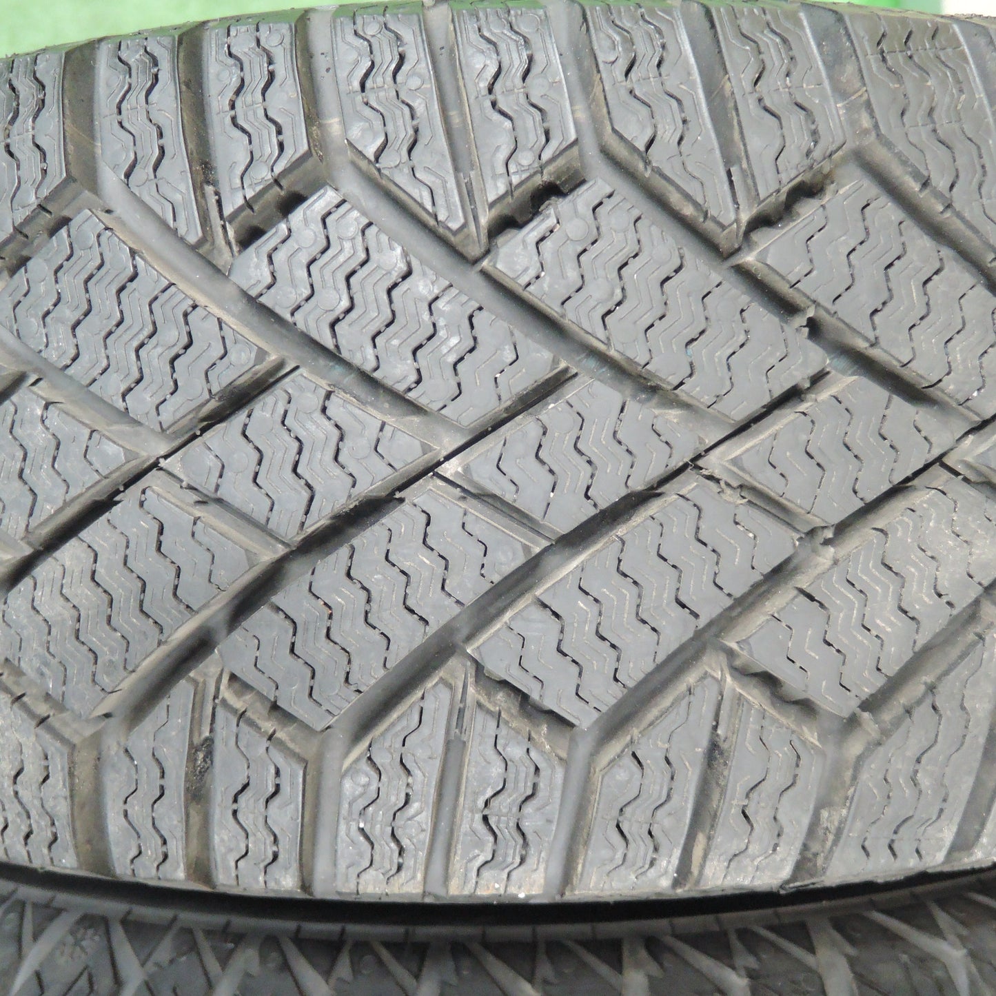*送料無料*バリ溝！22年！キレイ！9.5分★スタッドレス 155/65R14 コンチネンタル バイキング コンタクト7 Zmeist VS-8 14インチ PCD100/4H★3112708TNス