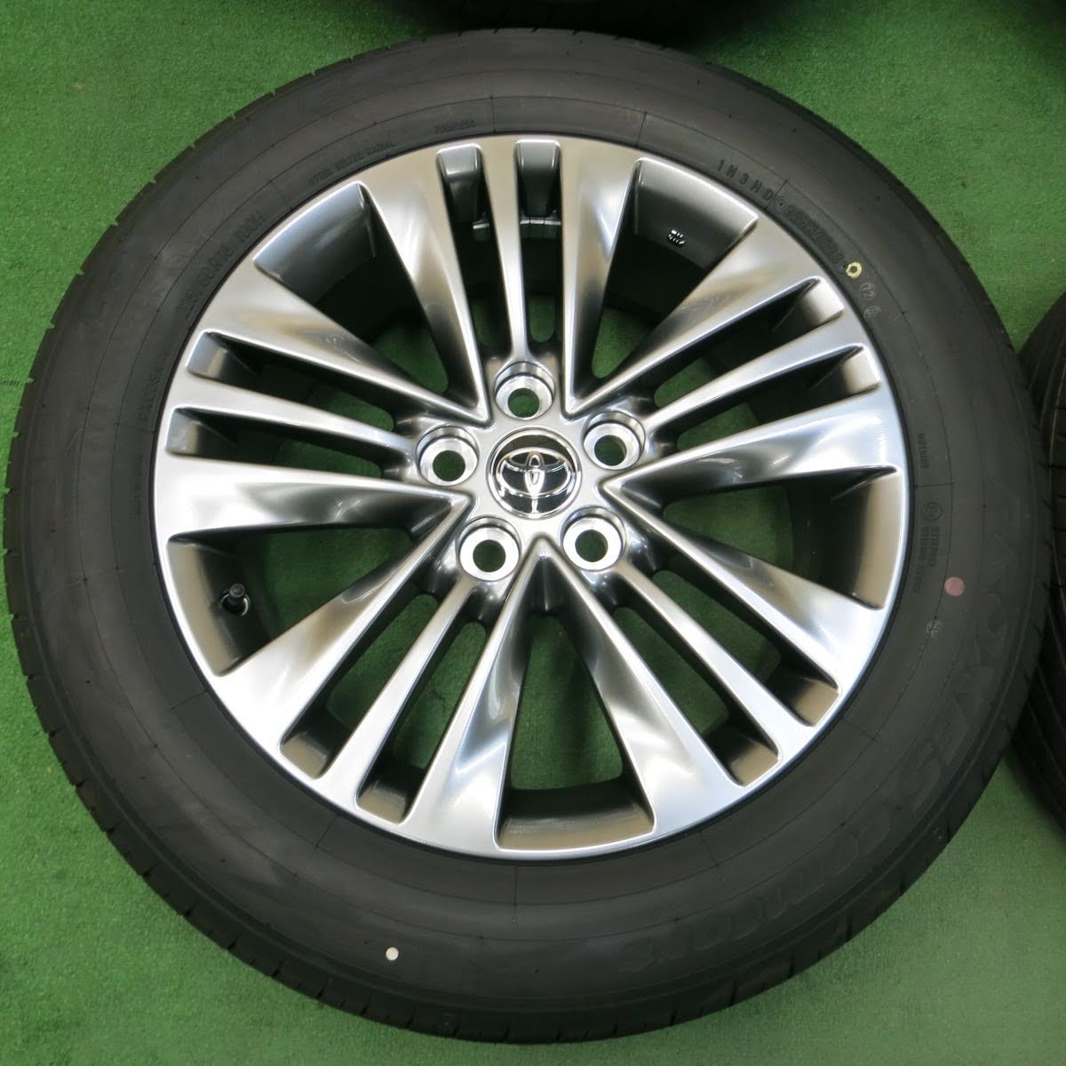 [送料無料]新車外し！23年★トヨタ 40系 アルファード Zグレード 純正 225/60R18 トーヨー プロクセス Comfort 18インチ PCD120/5H★3092307イノ