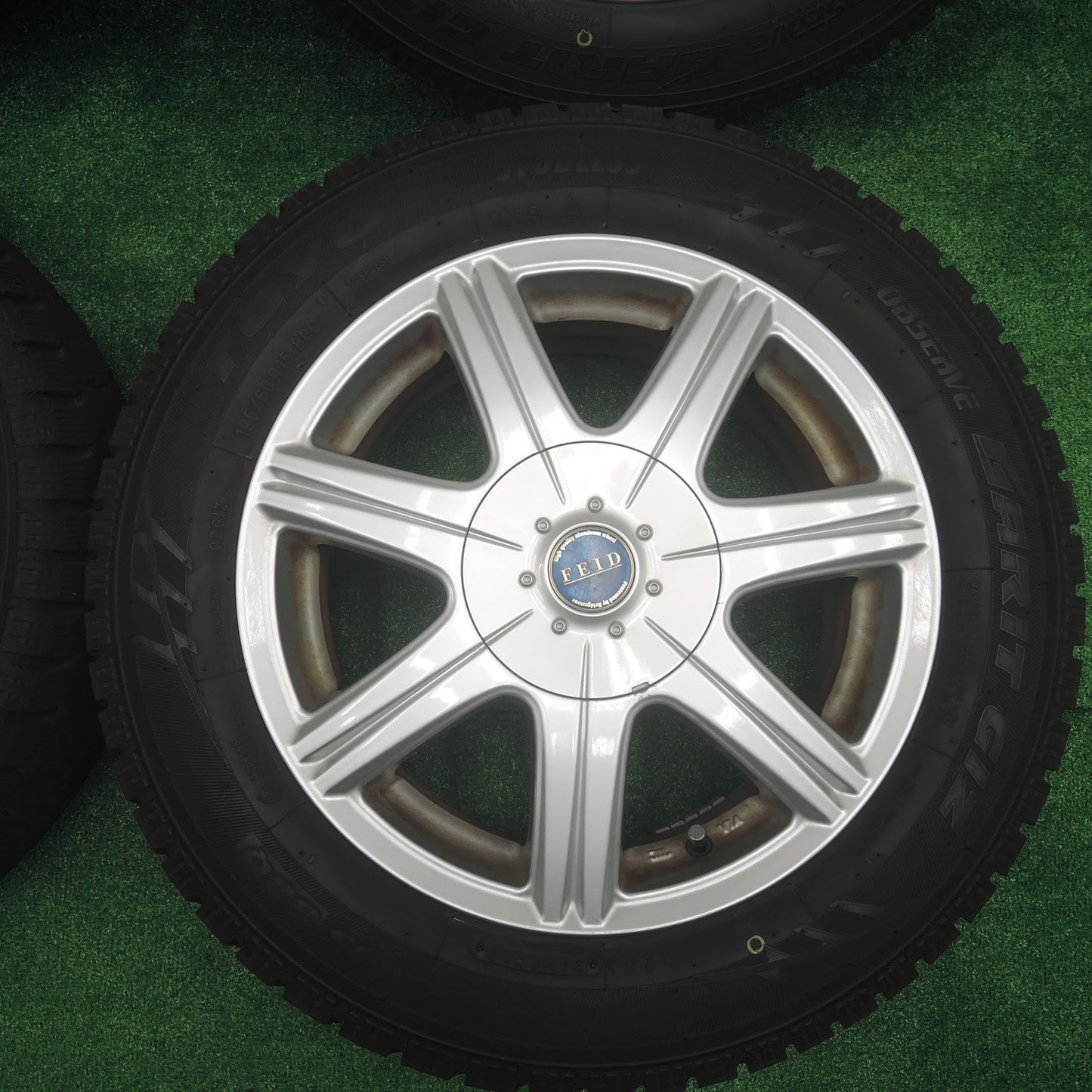 [送料無料]バリ溝！キレイ！9.5分★スタッドレス 195/60R15 トーヨー オブザーブ ガリット GIZ FEID 社外 アルミ 15インチ PCD100 114.3/5H マルチ★3071207SYス