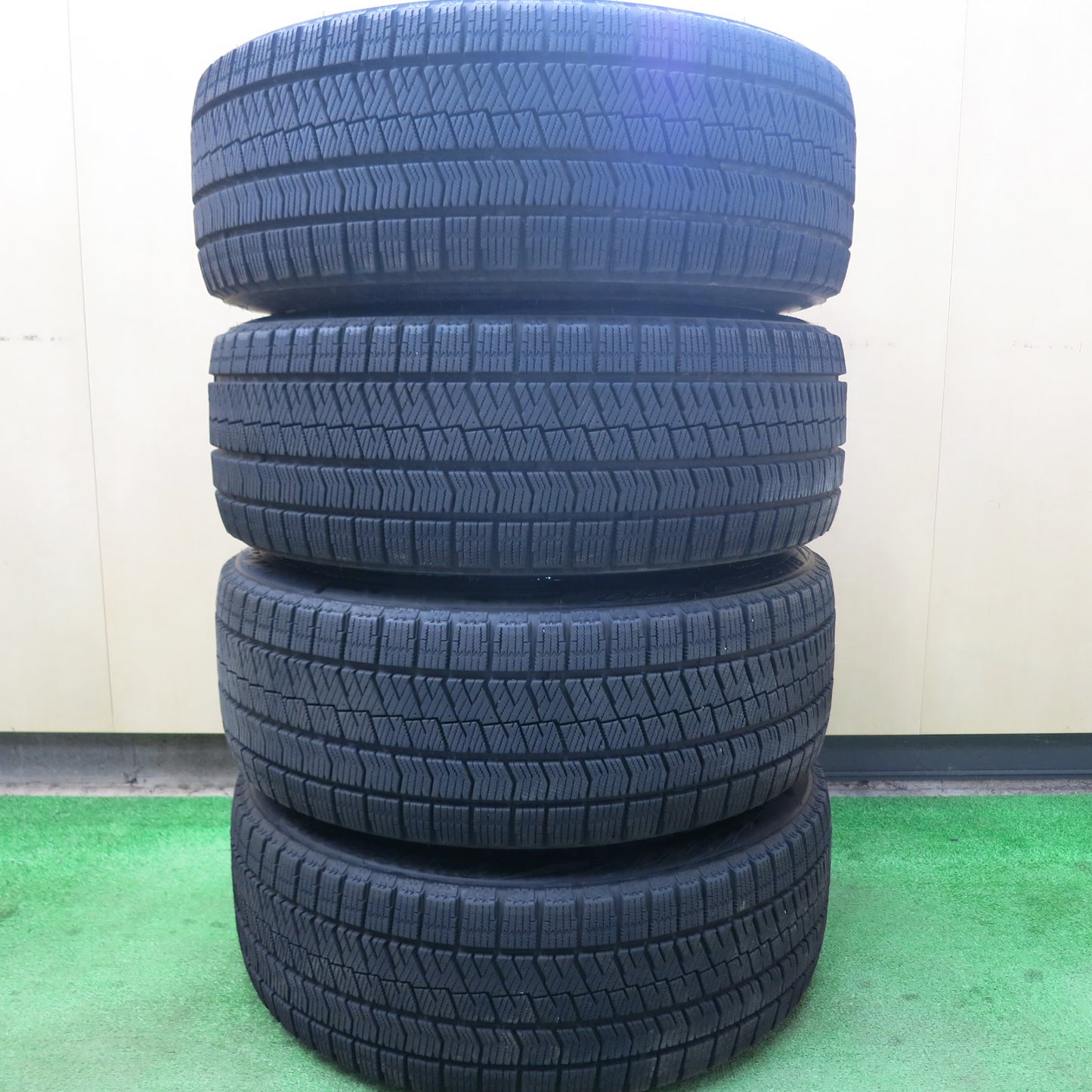 [送料無料]バリ溝！9.5分★トヨタ 220系 クラウン RS 純正 225/45R18 スタッドレス ブリヂストン ブリザック VRX2 18インチ PCD114.3/5H★3051602ヒス