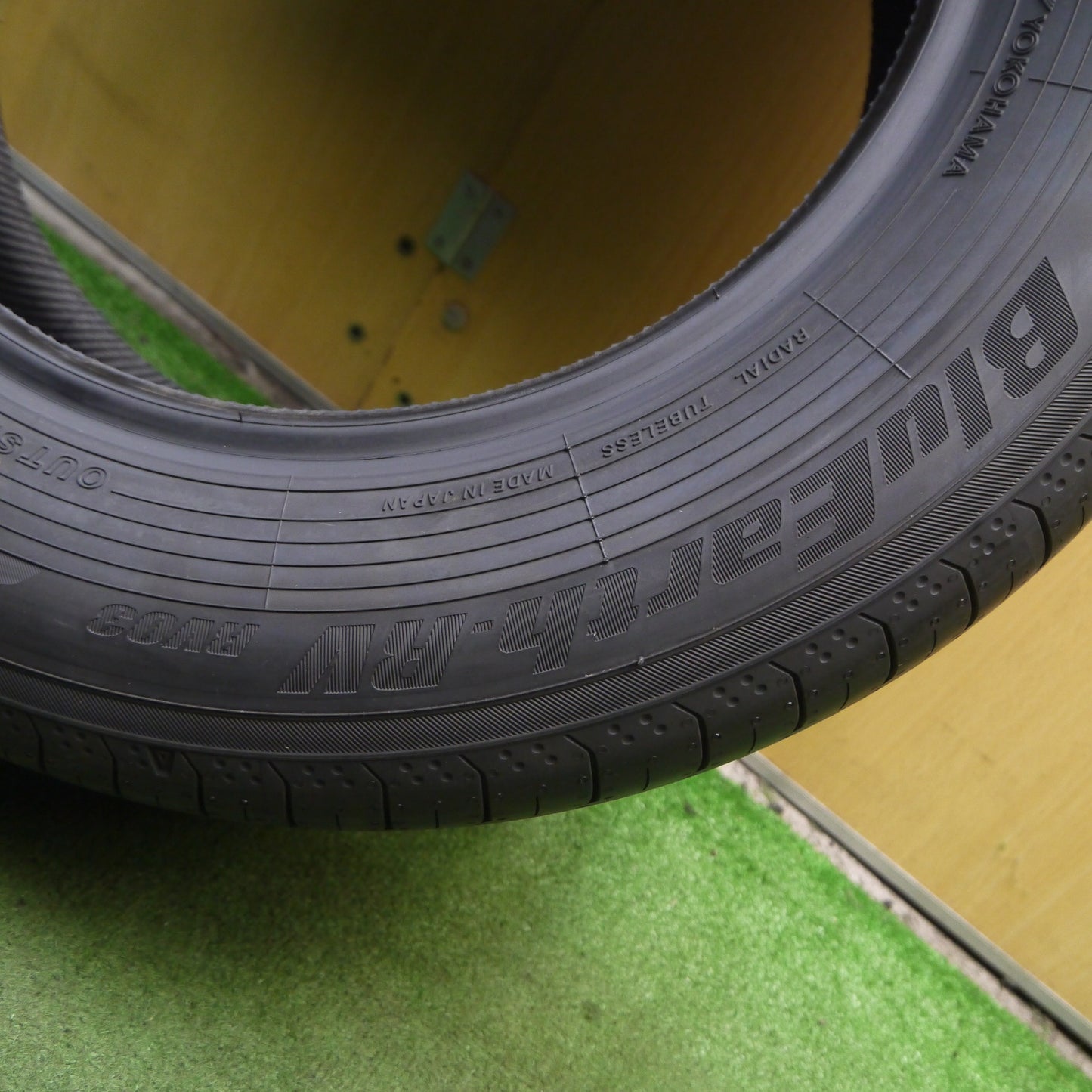 *送料無料*新車外し！23年★195/65R15 ヨコハマ BluEarth-RV RV03 タイヤ 15インチ プリウス ノア ヴォクシー 等★3112805Hノタ