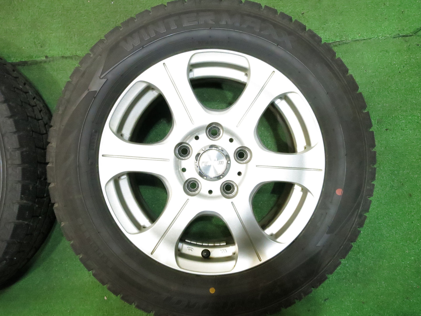 [送料無料]超バリ溝！21年！キレイ！ほぼ10分★スタッドレス 195/65R15 ダンロップ ウインターマックス WM02 ravrion ラブリオン PCD114.3/5H★2121416Hス