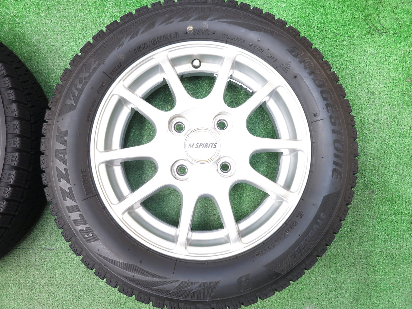 [送料無料]バリ溝！19年！8.5分★スタッドレス 155/65R13 ブリヂストン ブリザック VRX2 M SPIRITS 13インチ PCD100/4H★2120607ヒス