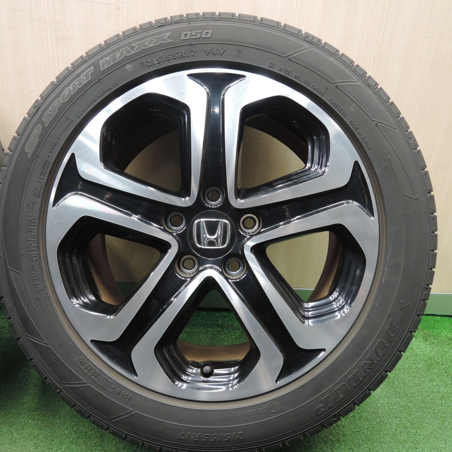 *送料無料* キレイ★ホンダ ヴェゼル 純正 215/55R17 ダンロップ SPスポーツマックス 050 17インチ PCD114.3/5H★4022306NJノ
