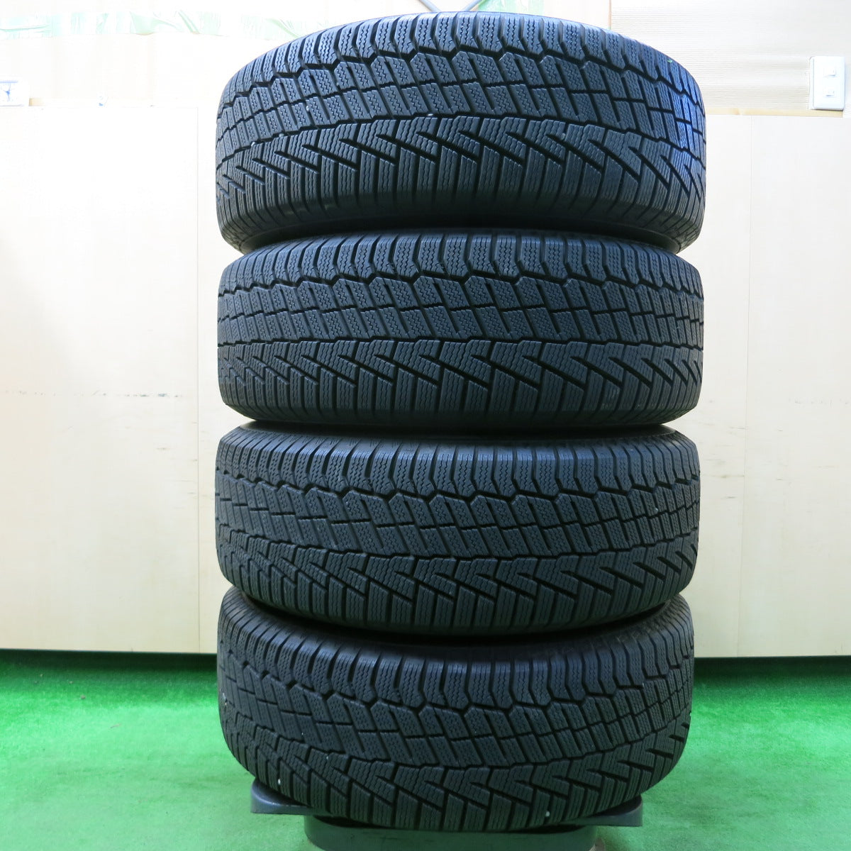 *送料無料*バリ溝！キレイ！9.5分以上★ベンツ W177 Aクラス 純正 スタッドレス 205/60R16 コンチネンタル ノースコンタクト NC6 16インチ PCD112/5H★4010502イス
