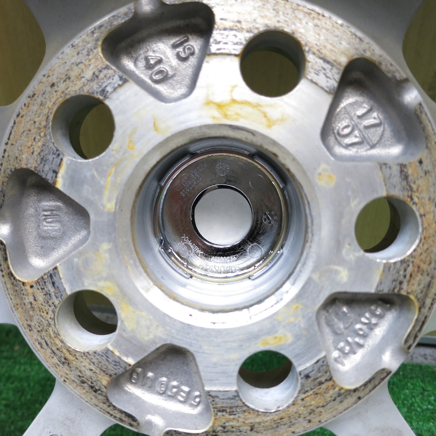 [送料無料]バリ溝！綺麗！9分★プリウス 等 195/65R15 スタッドレス ブリヂストン ブリザック VRX2 ECO FORME エコフォルム 15インチ PCD100/5H★3062312Hス