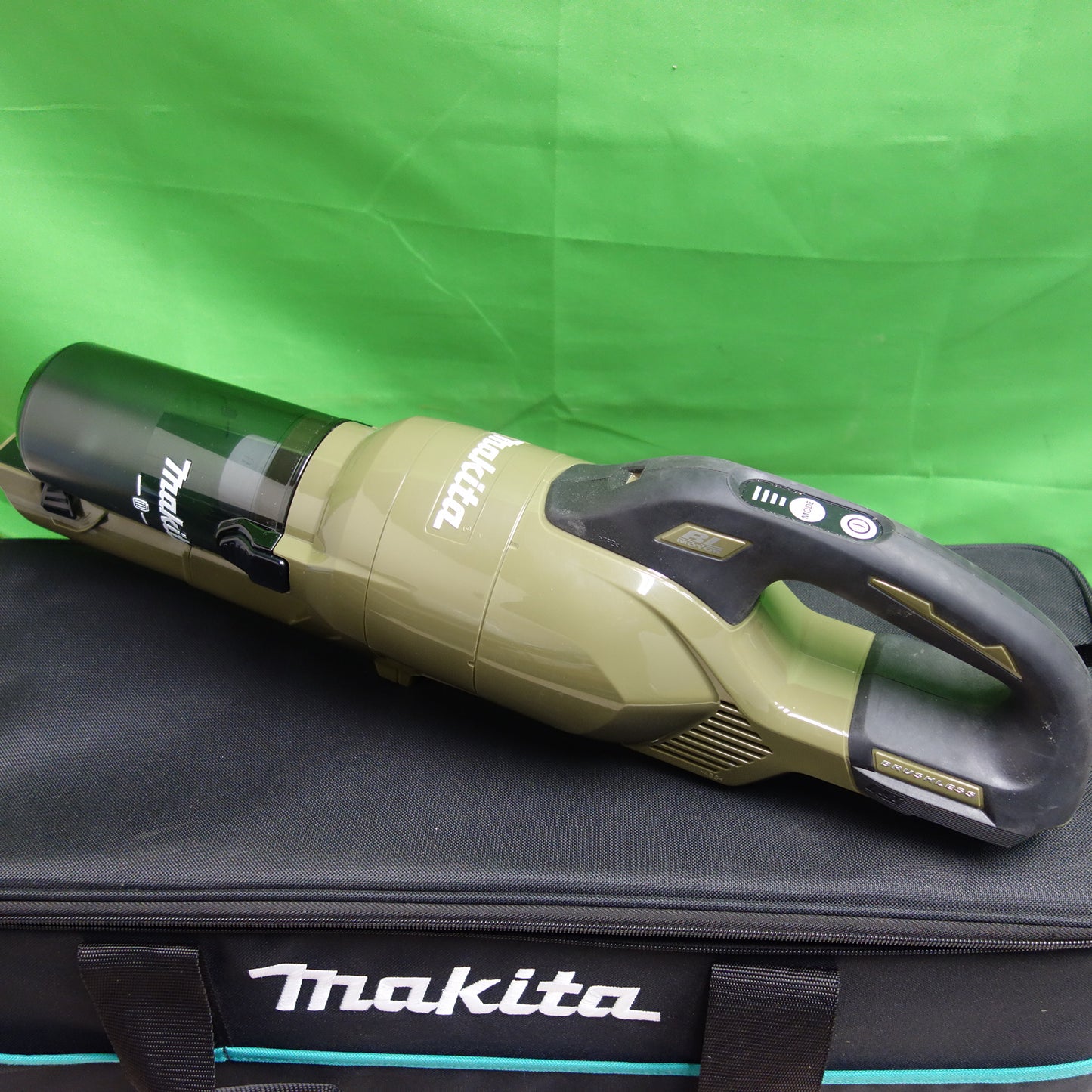 *送料無料*美品！付属品付☆マキタ 充電式 クリーナー CL286FD 掃除機☆