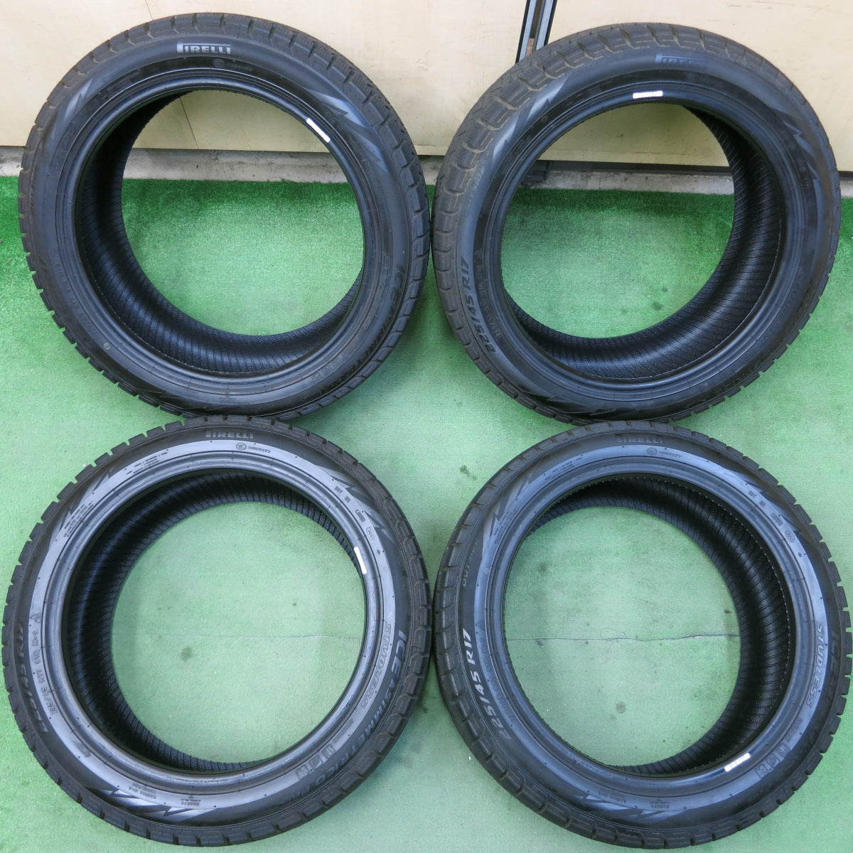 *送料無料*ほぼ未使用！21年！超バリ溝★スタッドレス 225/45R17 ピレリ アイスアシンメトリコ プラス タイヤ 17インチ BMW ワーゲン 等★3103108イスタ