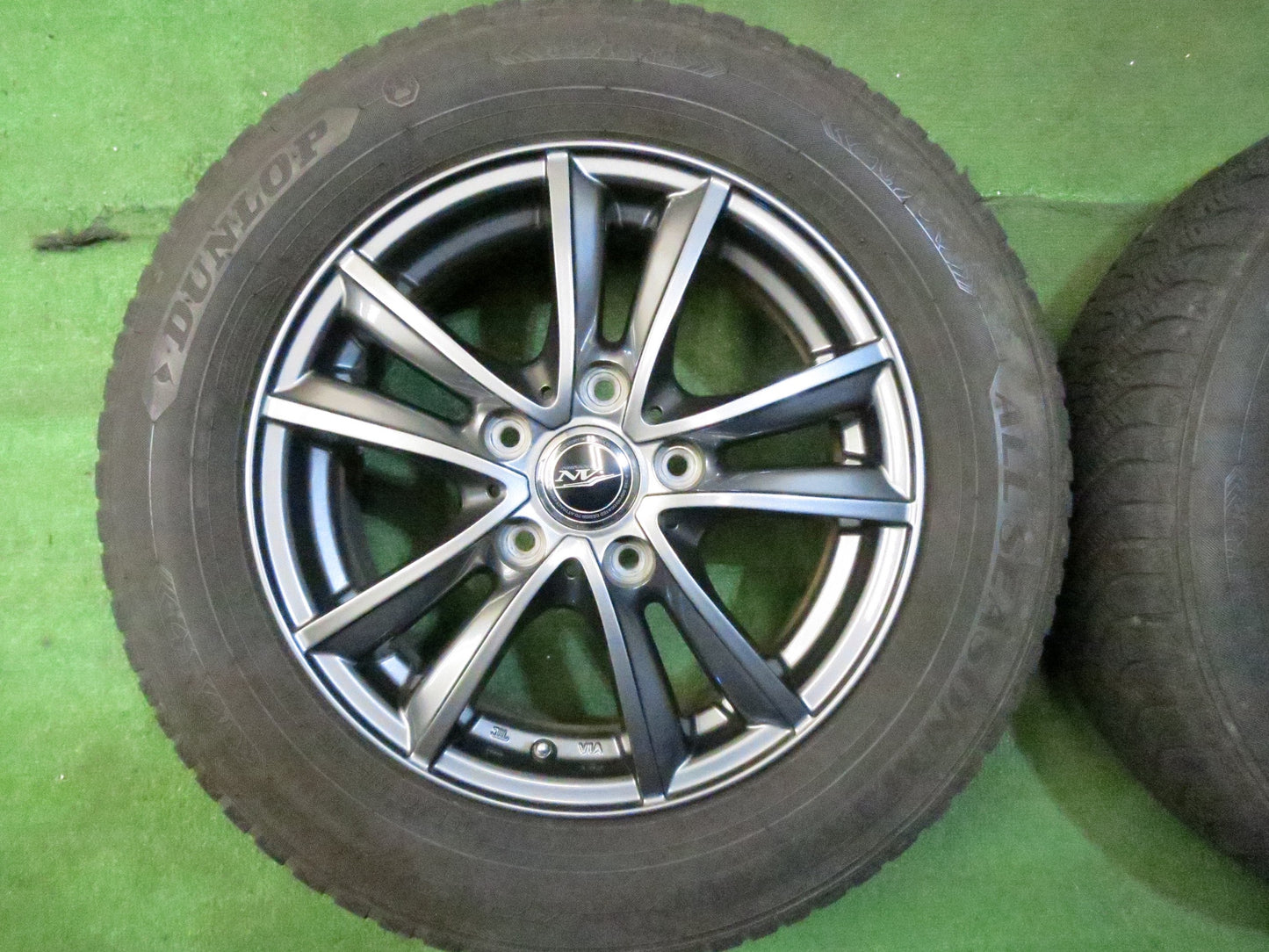 [送料無料]バリ溝！20年！キレイ！8.5分★スタッドレス 195/65R15 ダンロップ オールシーズンマックス AS1 NIRVANA NV ニルバーナ PCD114.3/5H★3030805Hス