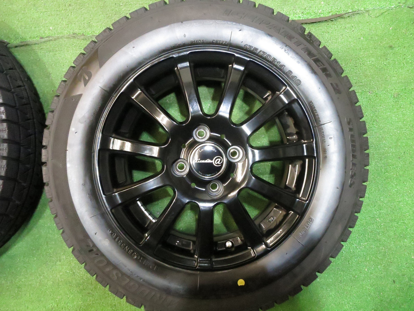 [送料無料]バリ溝！18年！綺麗！9.5分★スタッドレス 175/70R14 ブリヂストン アイスパートナー2 La-Strada Tirado＠ 阿部商会 14インチ PCD100/4H★2122705Hス