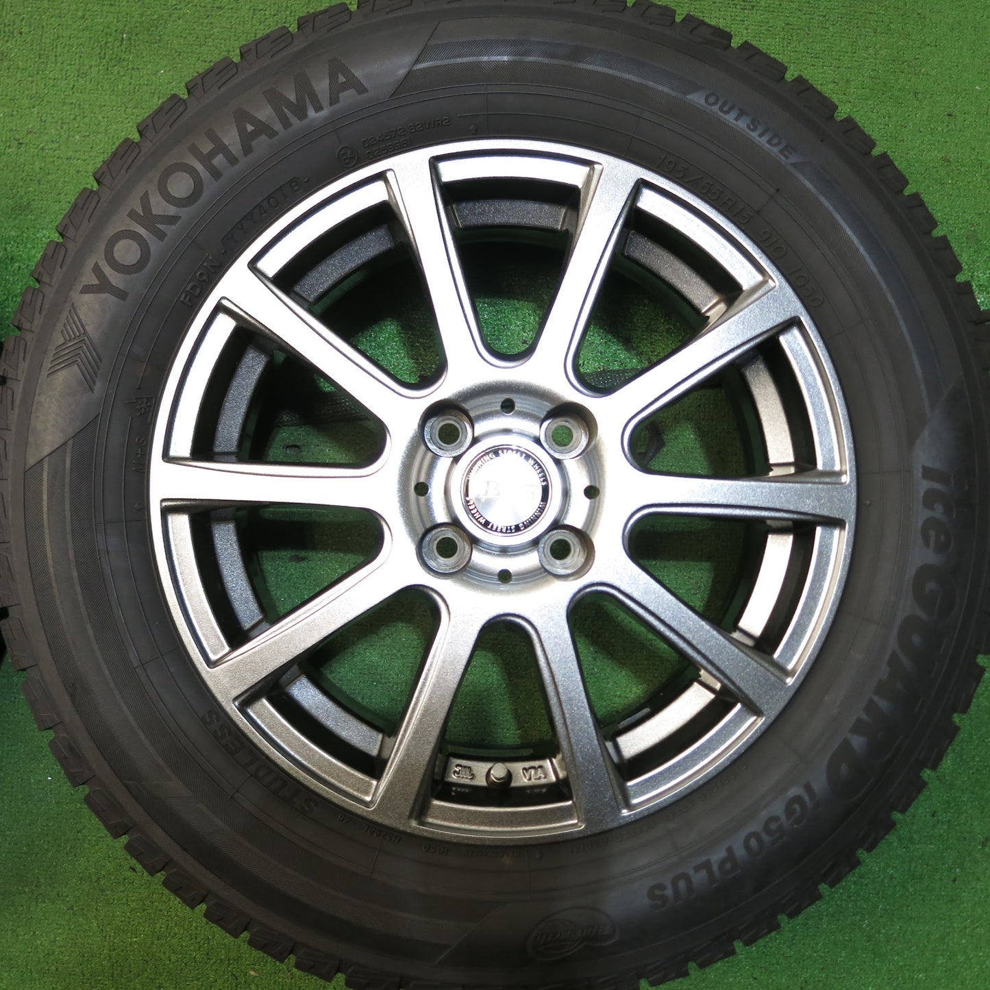 [送料無料]バリ溝！キレイ！9.5分★スタッドレス 195/65R15 ヨコハマ アイスガード iG50 プラス B-win 社外 アルミ 15インチ PCD100/4H★3061306Hス