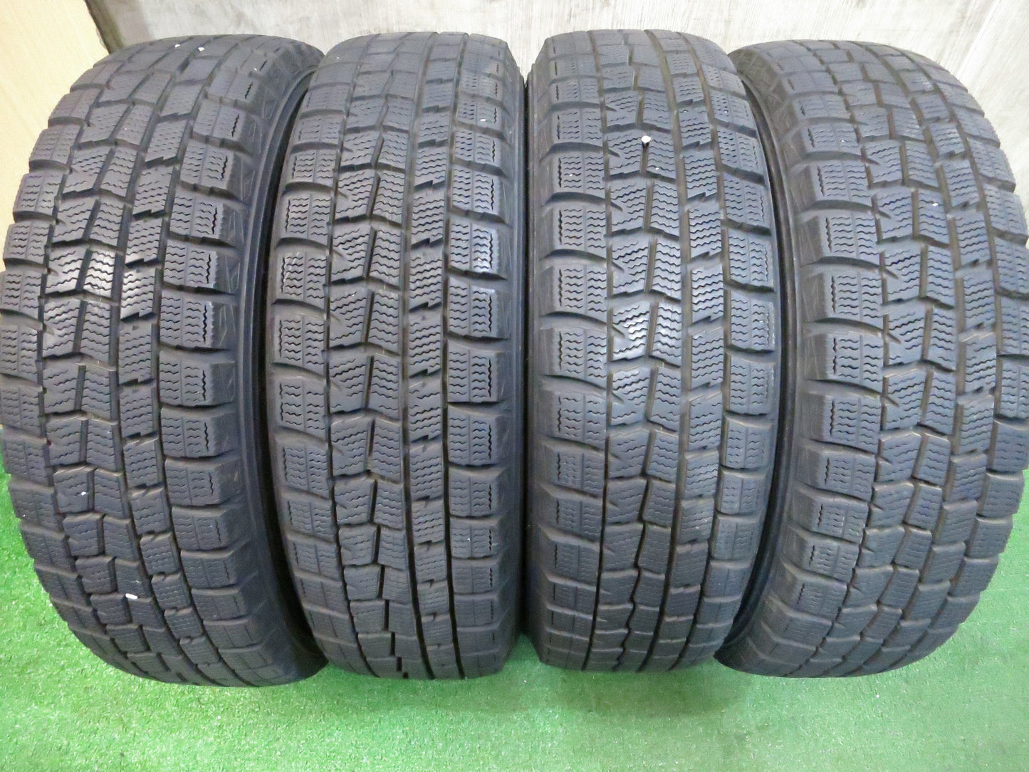[送料無料]バリ溝！キレイ！9分★スタッドレス 155/65R13 ダンロップ ウインターマックス WM01 FEID 13インチ PCD100/4H★3011804Hス