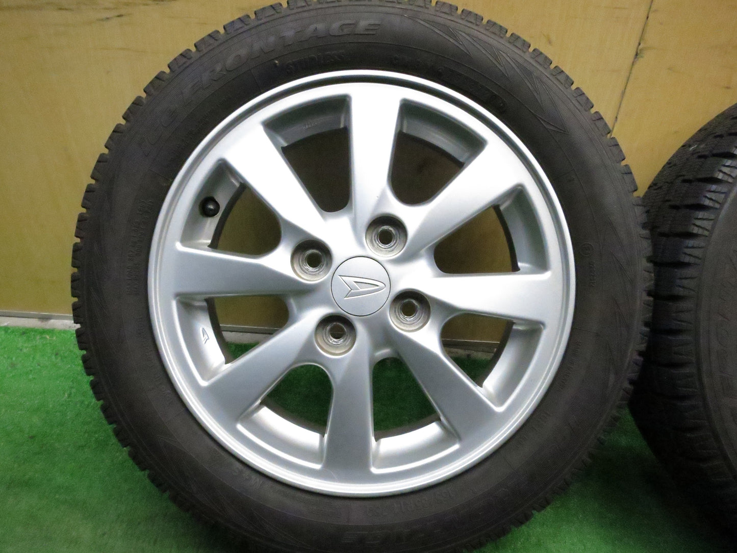 [送料無料]バリ溝！20年！9.5分以上★ダイハツ ムーヴ 純正 155/65R14 スタッドレス アイスフロンテージ 14インチ PCD100/4H ムーブ★3013012Hス