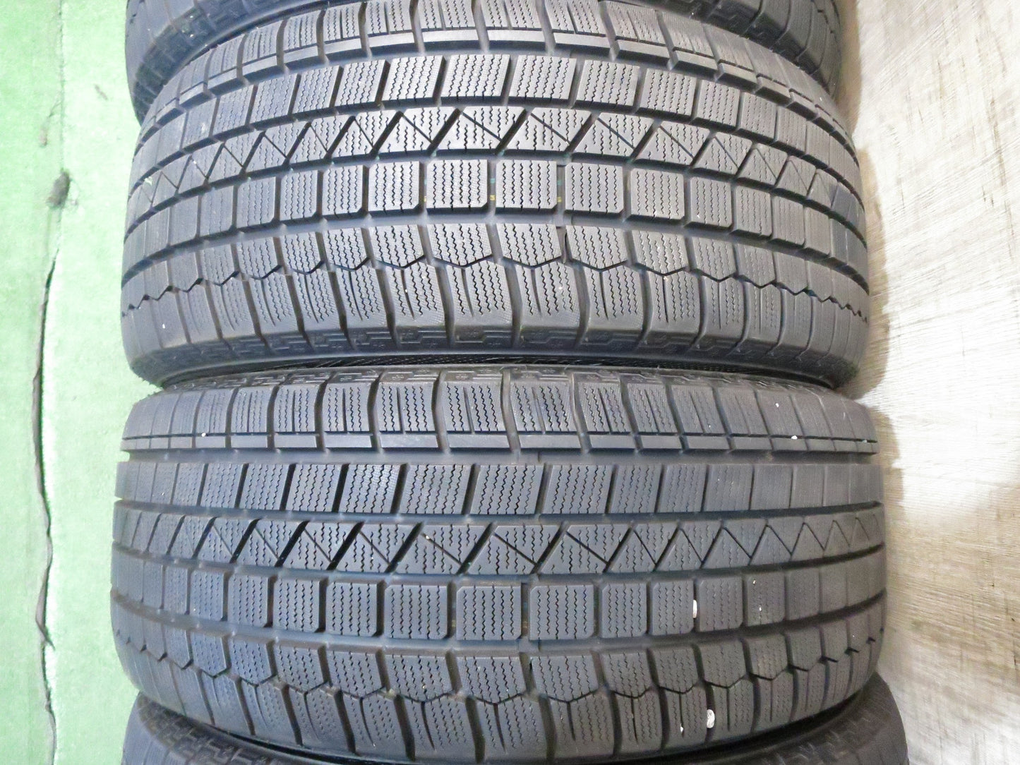[送料無料]超バリ溝！19年！キレイ！9.5分以上★スタッドレス G.speed 225/45R18 ケンダ KR36 アイステック ネオ G.スピード 18インチ PCD114.3/5H★3022703Hス