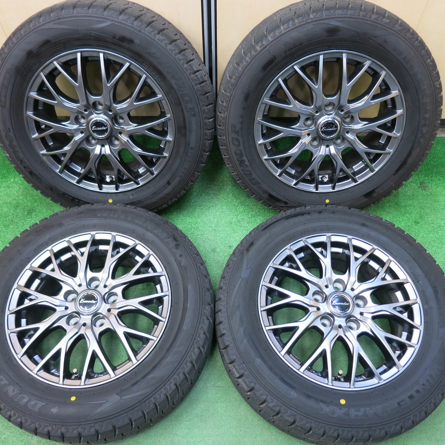 [送料無料]バリ溝！21年！綺麗！9.5分★スタッドレス 195/65R15 ダンロップ ウインターマックス WM02 Exceeder HOT STUFF エクシーダー PCD114.3/5H★3031503ヒス