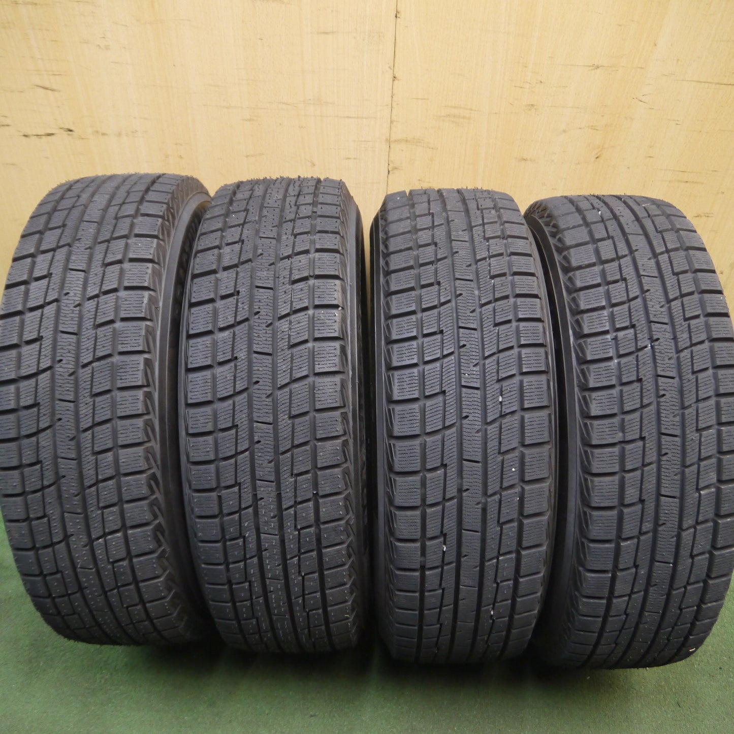 *送料無料*超バリ溝！21年！キレイ！ほぼ10分★スタッドレス 175/65R14 プラクティバ アイス BP02 Staker 社外 アルミ 14インチ PCD100/4H★4011509Hス