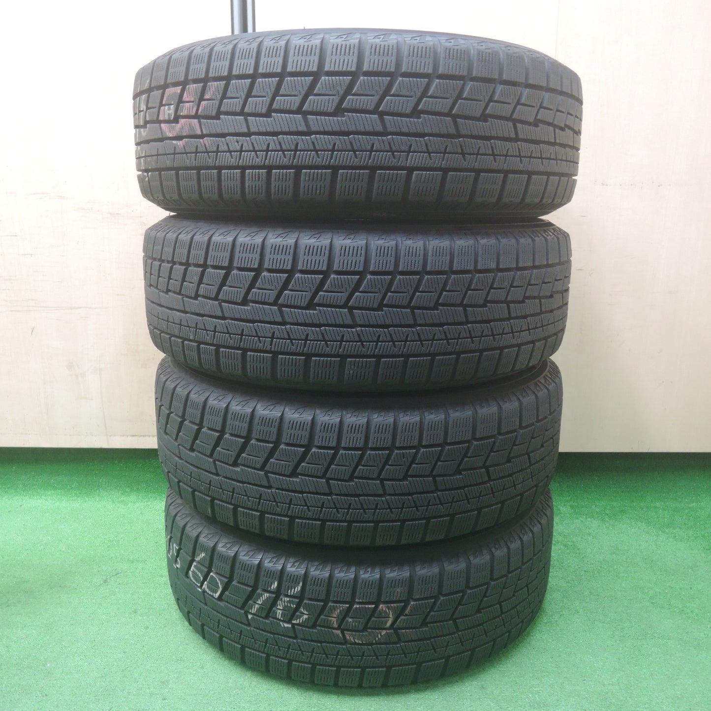 *送料無料*バリ溝！キレイ！9分★スタッドレス 205/60R16 ヨコハマ アイスガード iG60  Exceeder エクシーダー 16インチ PCD100/5H★3121308SYス