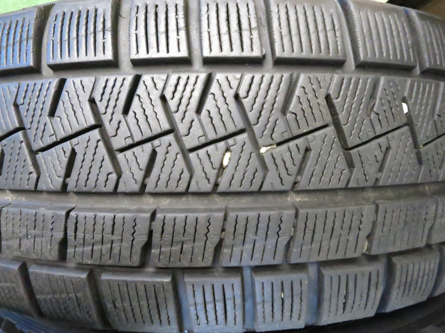 [送料無料]4本価格★スタッドレス 185/60R15 ピレリ アイスアシンメトリコ TEAD weds テッド 15インチ PCD100/5H シエンタ 等★3011808Hス