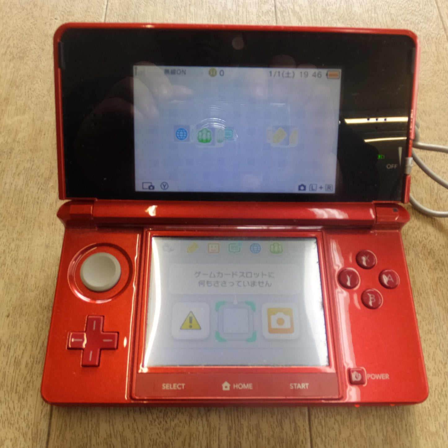 [送料無料]片方 ジャンク★任天堂 NINTENDO ニンテンドー3DS CTR-001 白 赤 2台 セット　ゲームソフト 3本 付★